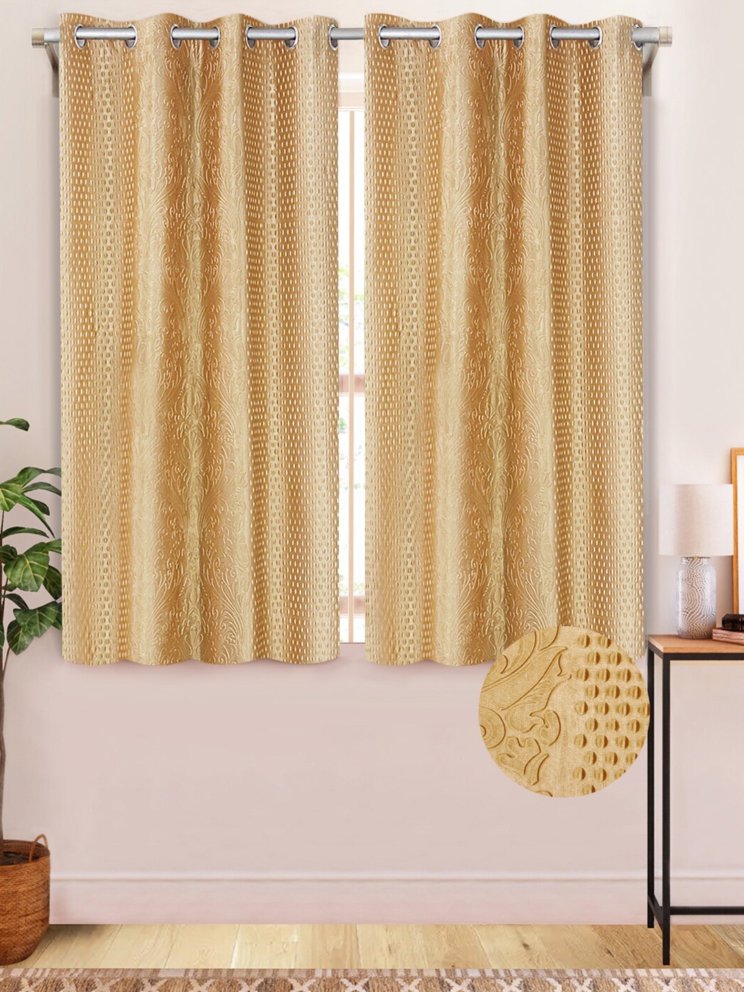 

Aura Gold Toned 2 Pcs Floral Printed Window Curtains