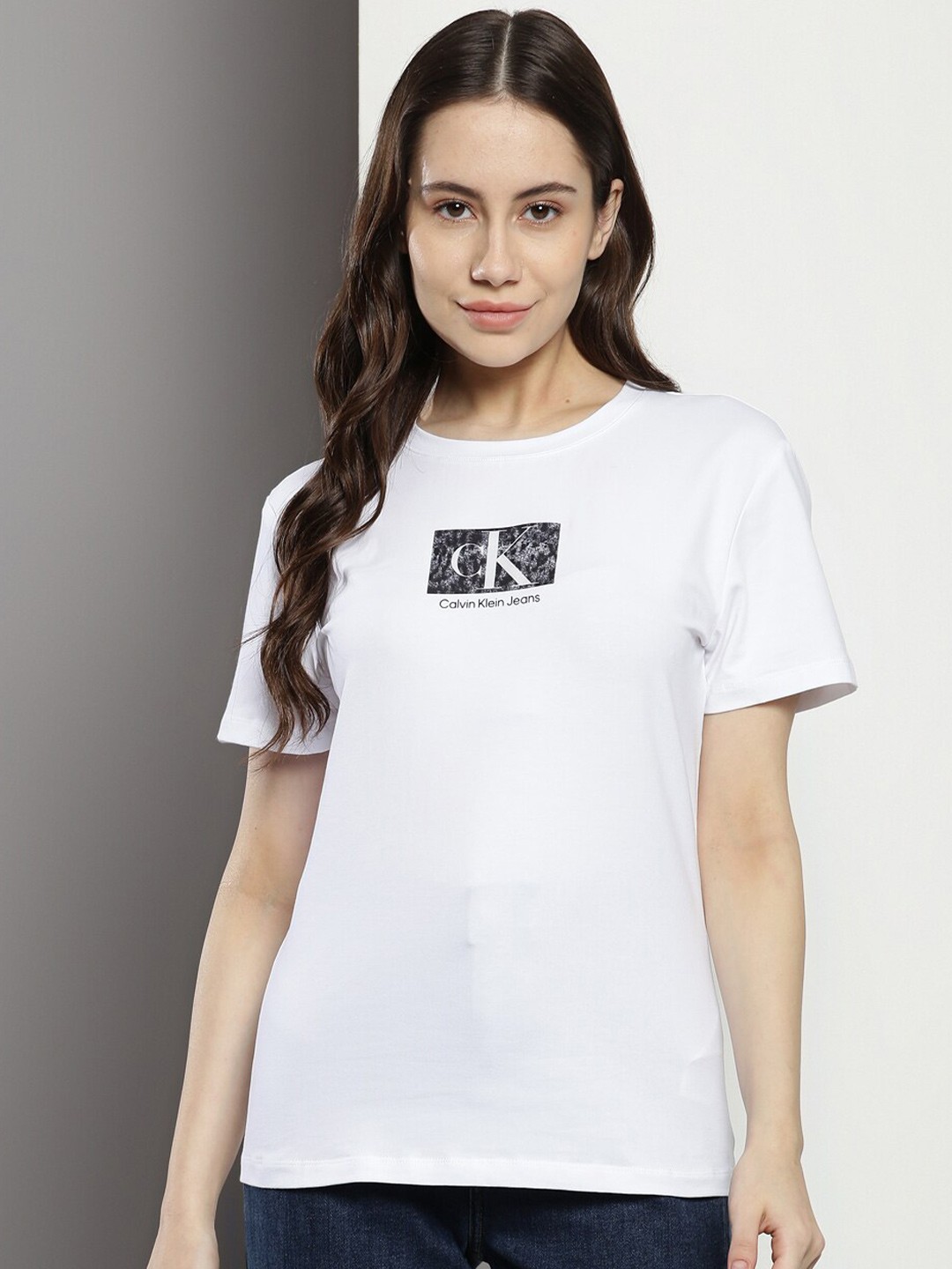 

Calvin Klein White Cotton Typography Printed Tshirt