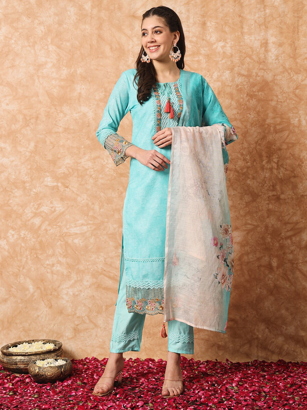 

J.KANJI Embroidered Regular Thread Work Kurta with Trousers & Dupatta, Blue