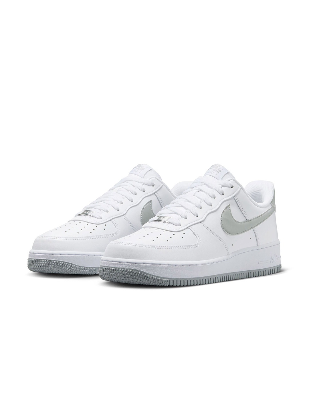 

Nike Men Air Force 1 '07 Sneakers, White