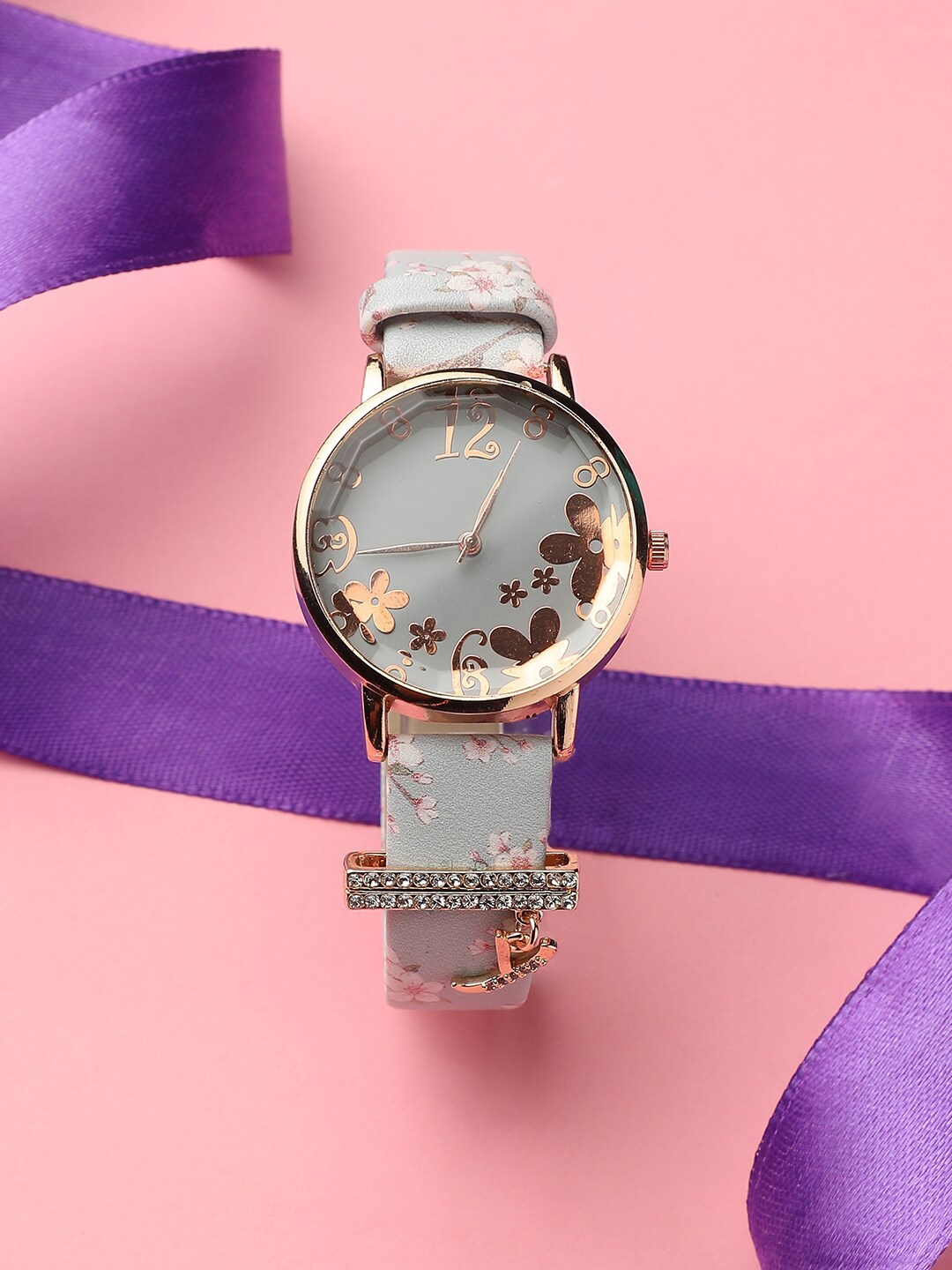 

HAUTE SAUCE by Campus Sutra Women Analog Watch Gift Set, Grey