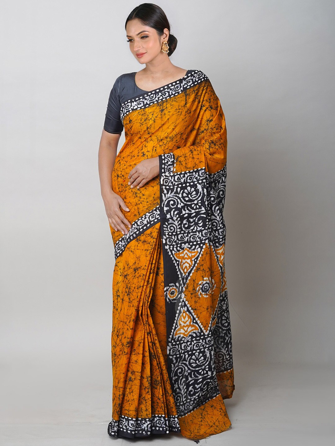 

Unnati Silks Batik Pure Cotton Handloom Block Print Saree, Yellow
