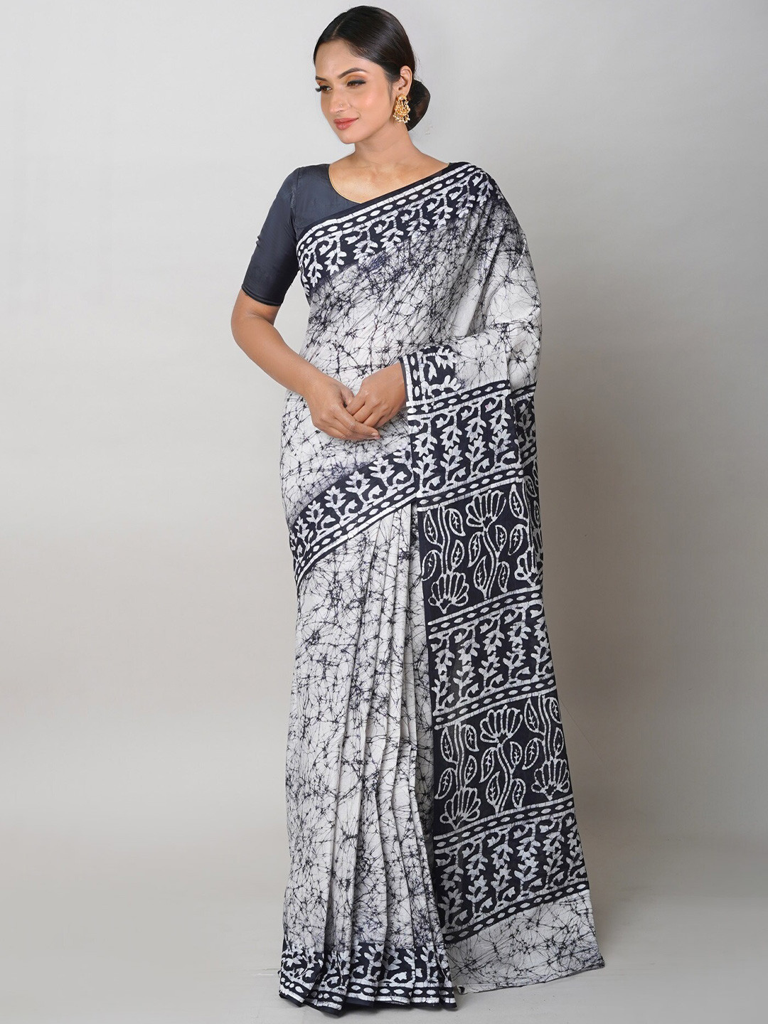 

Unnati Silks Batik Pure Cotton Handloom Block Print Saree, Cream