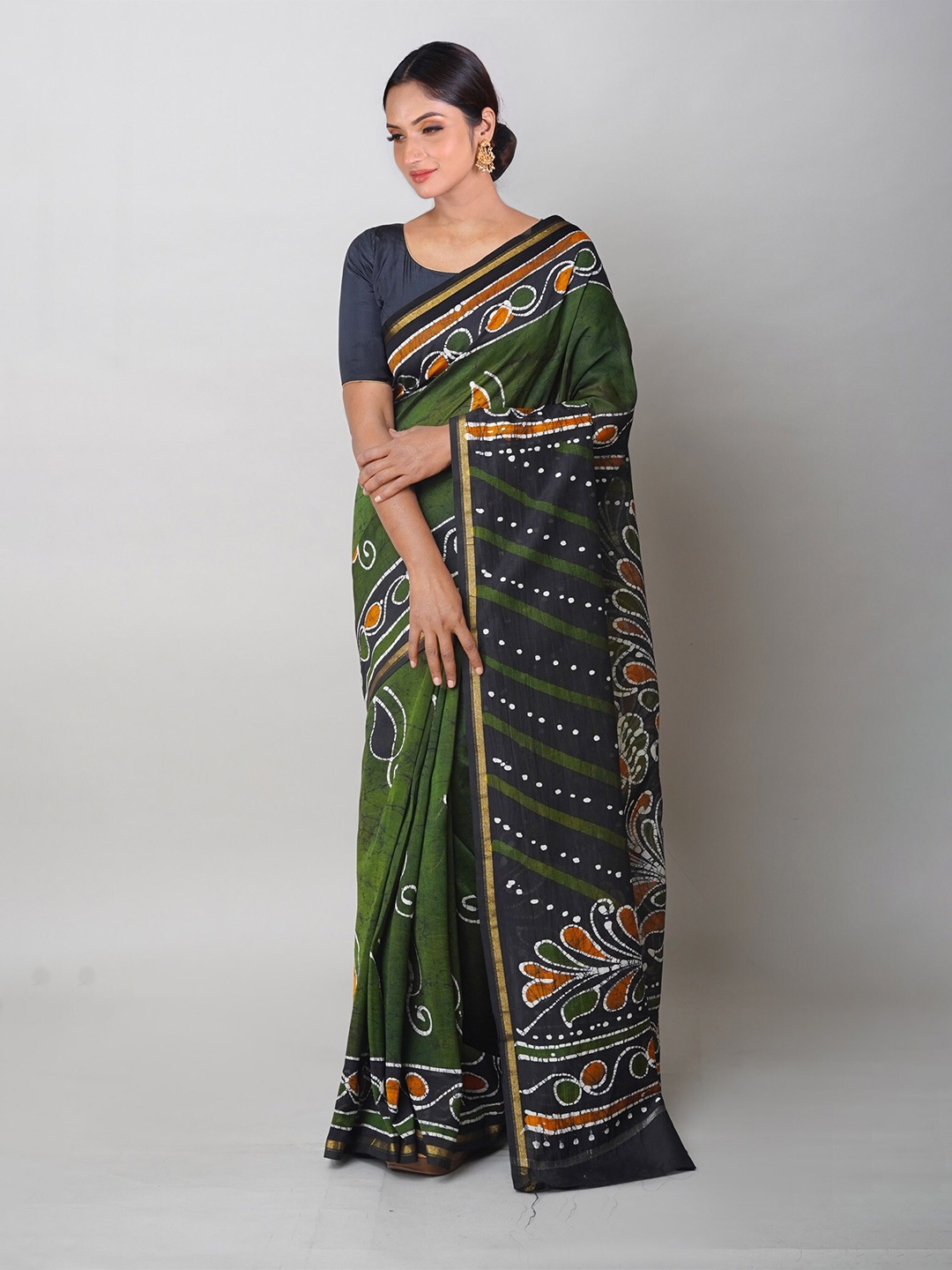 

Unnati Silks Batik Printed Zari Silk Cotton Handloom Chanderi Saree, Green