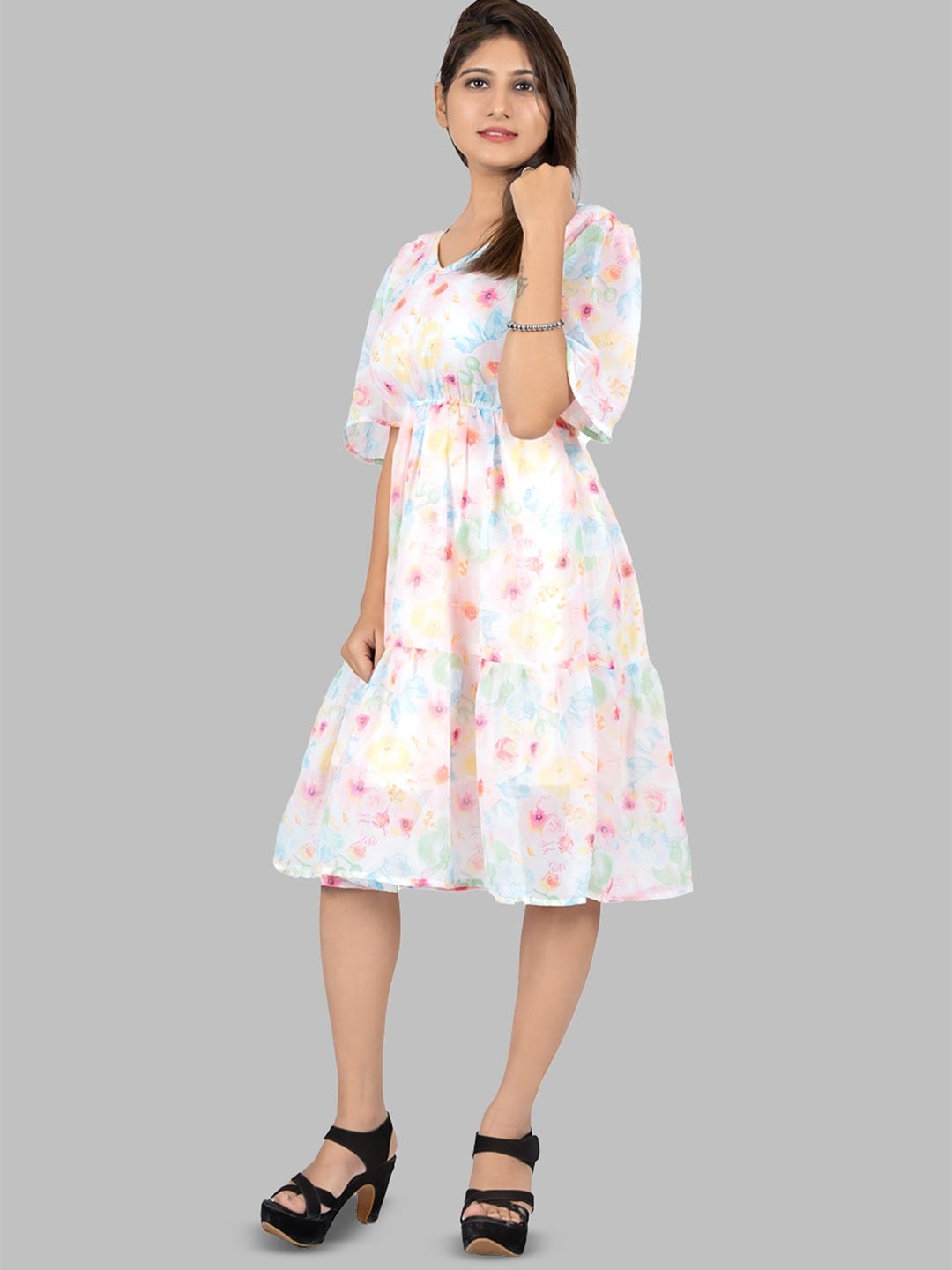

N N ENTERPRISE V-neck Floral Printed Short Flared Sleeves A-Line Dress, White