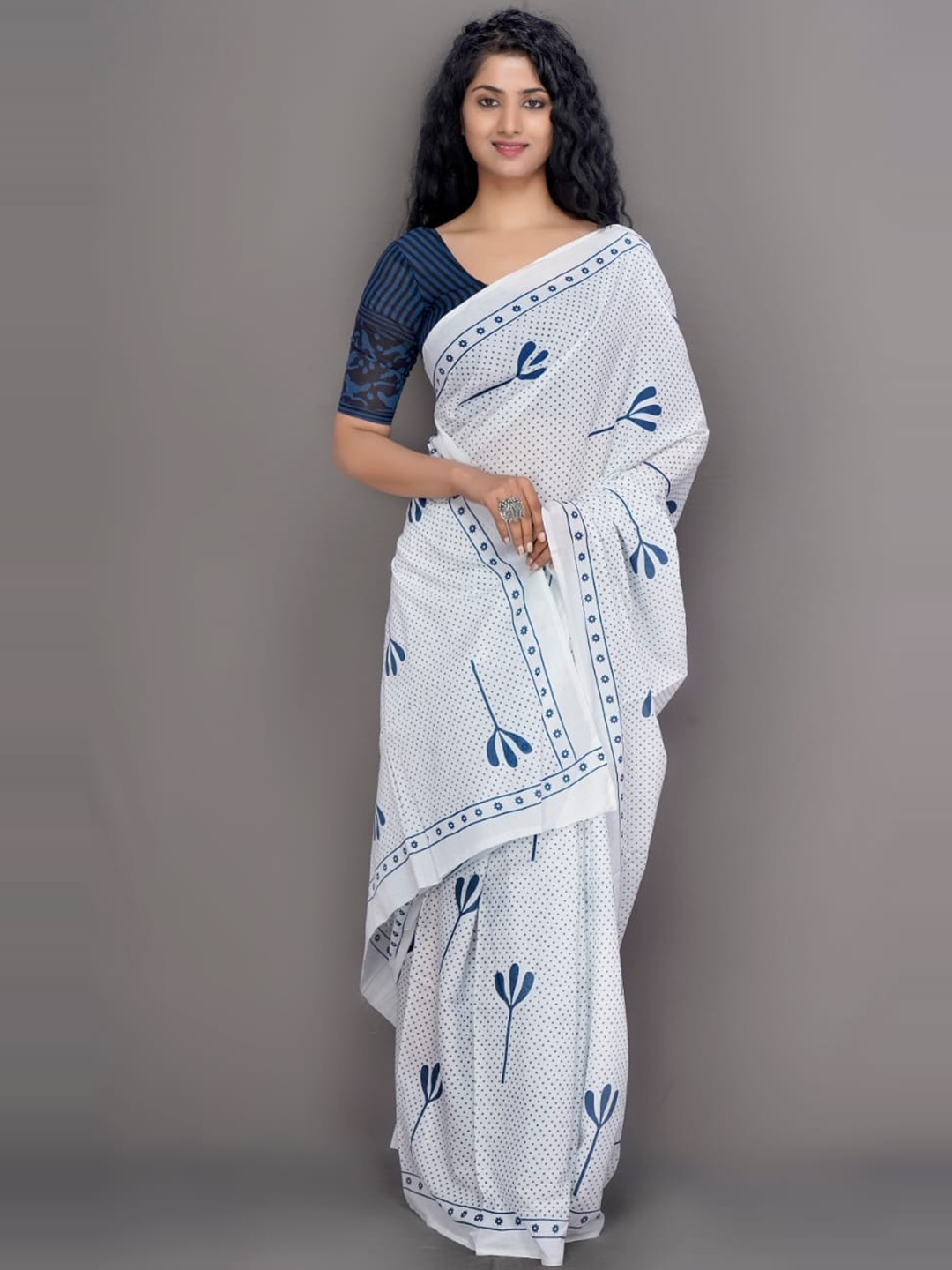 

clothonus Ethnic Motif Print Jaipuri Cotton Ikat Saree, White