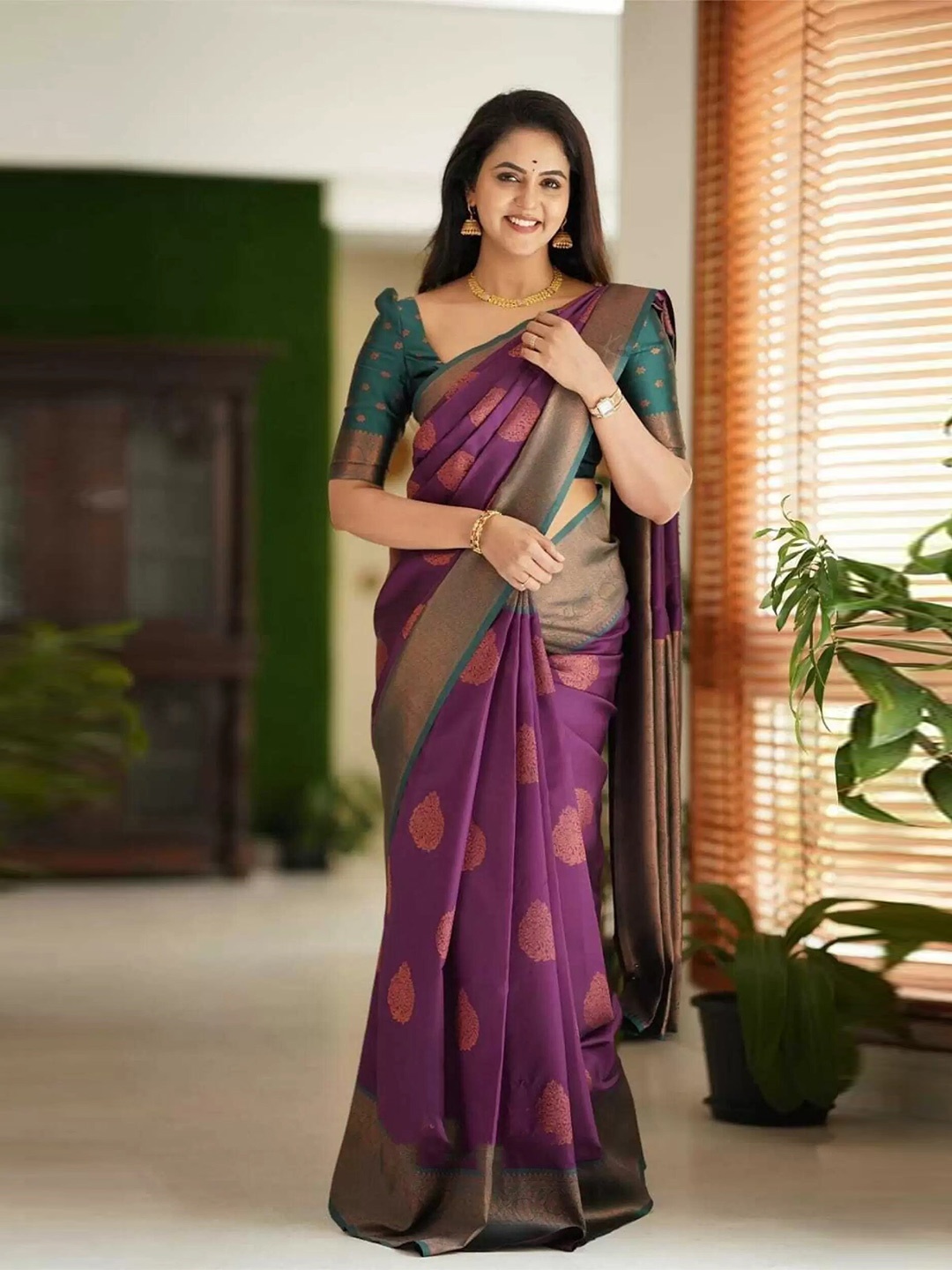 

RadadiyaTRD Ethnic Motifs Woven Design Zari Silk Cotton Kanjeevaram Saree, Purple