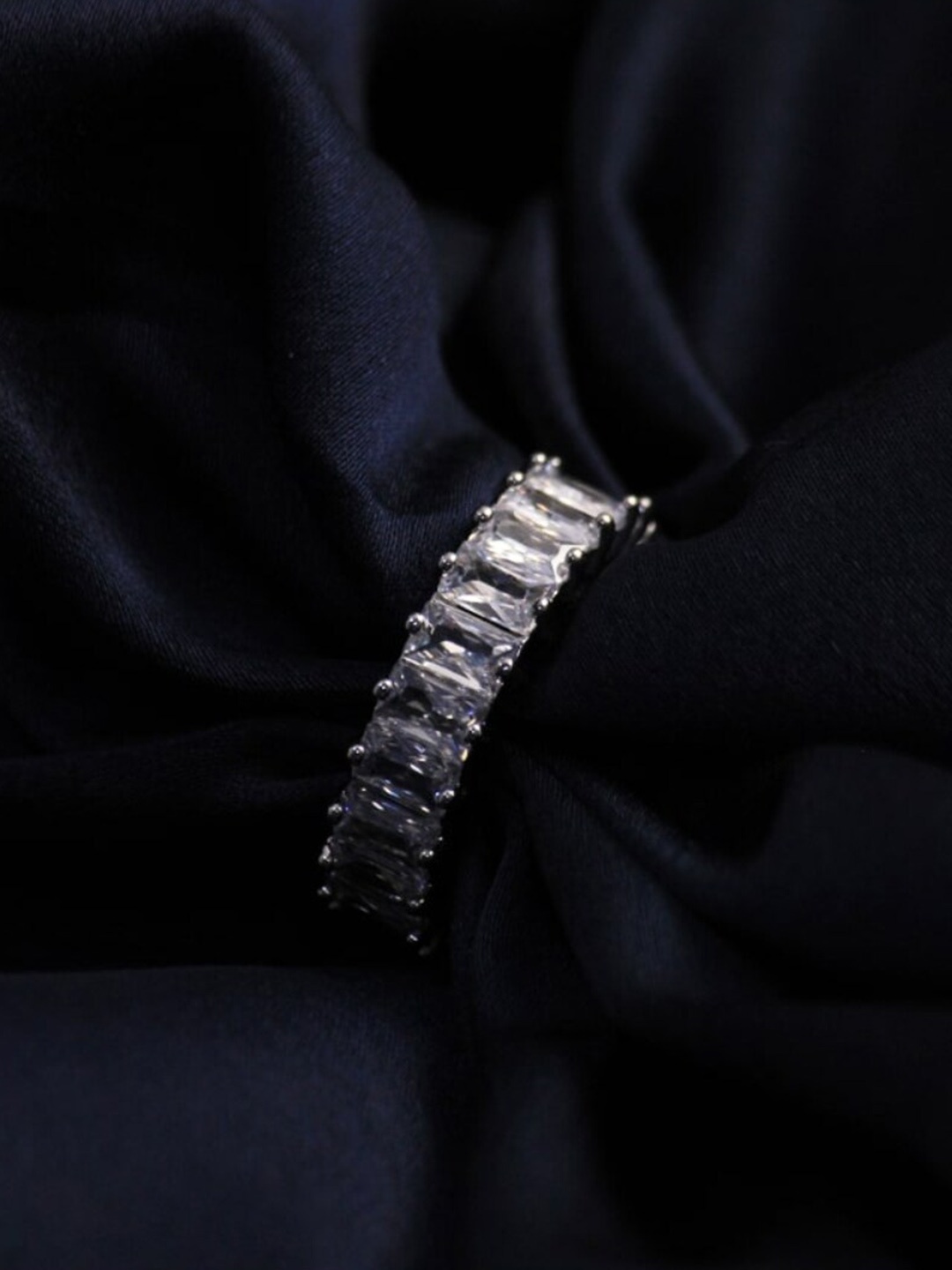 

SALTY Stone-Studded Adjustable Finger Ring, Silver