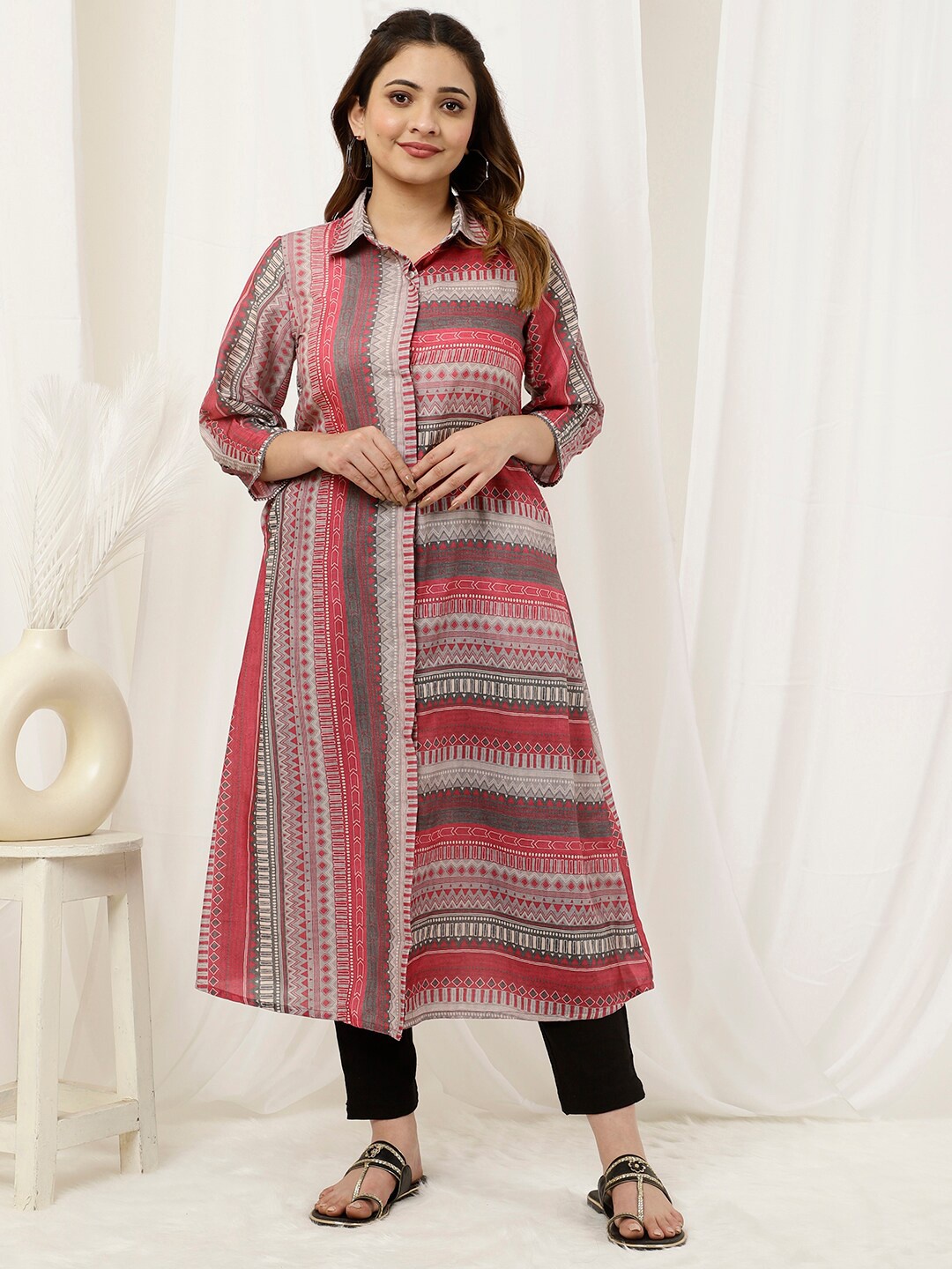 

Jaipur Kurti Geometric Printed Shirt collar Roll-Up Sleeves Thread Work Modal Kurta, Pink