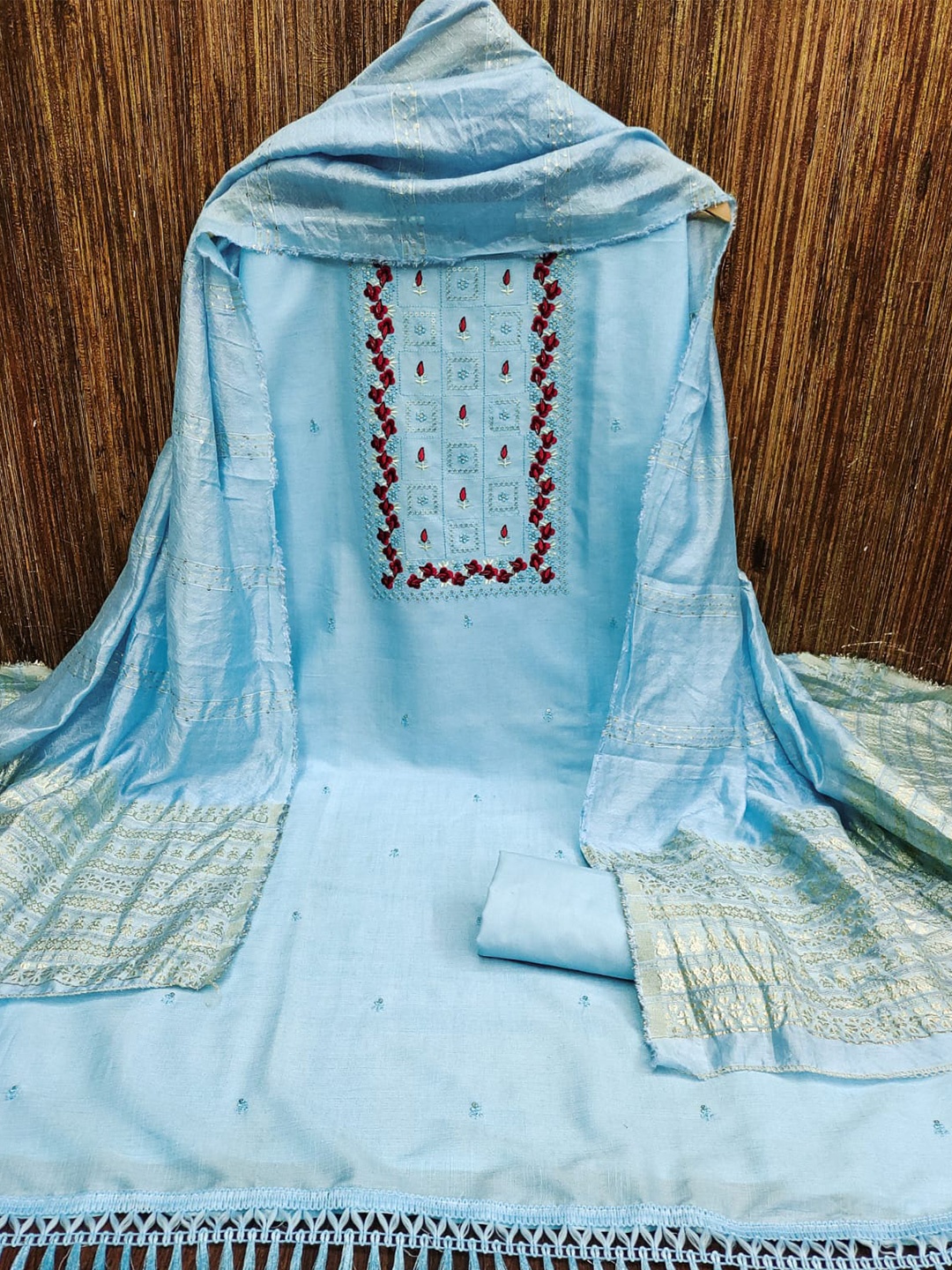 

ZEEPKART Floral Embroidered Unstitched Dress Material, Turquoise blue