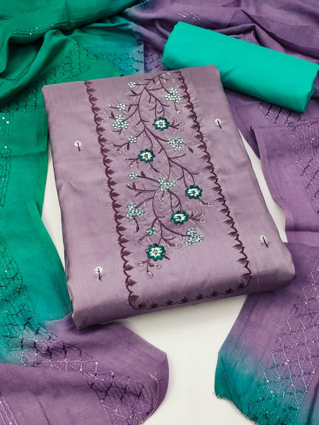 

ZEEPKART Ethnic Motifs Embroidered Thread Work Detailed Unstitched Dress Material, Magenta