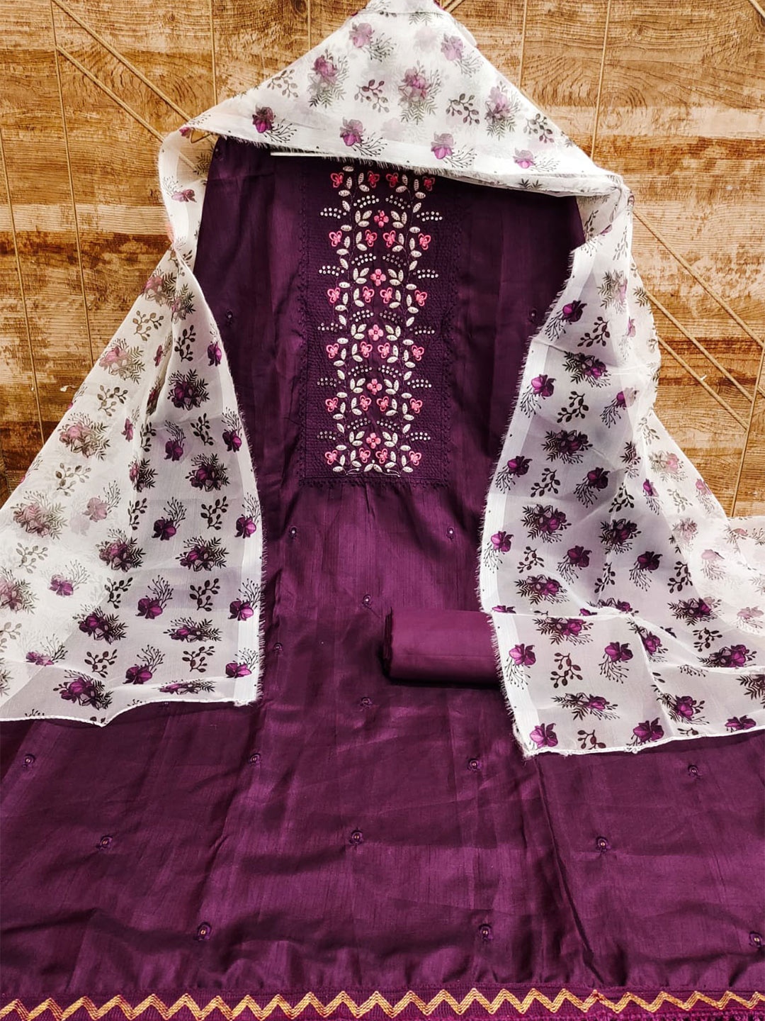 

ZEEPKART Ethnic Motifs Embroidered Thread Work Detailed Unstitched Dress Material, Purple
