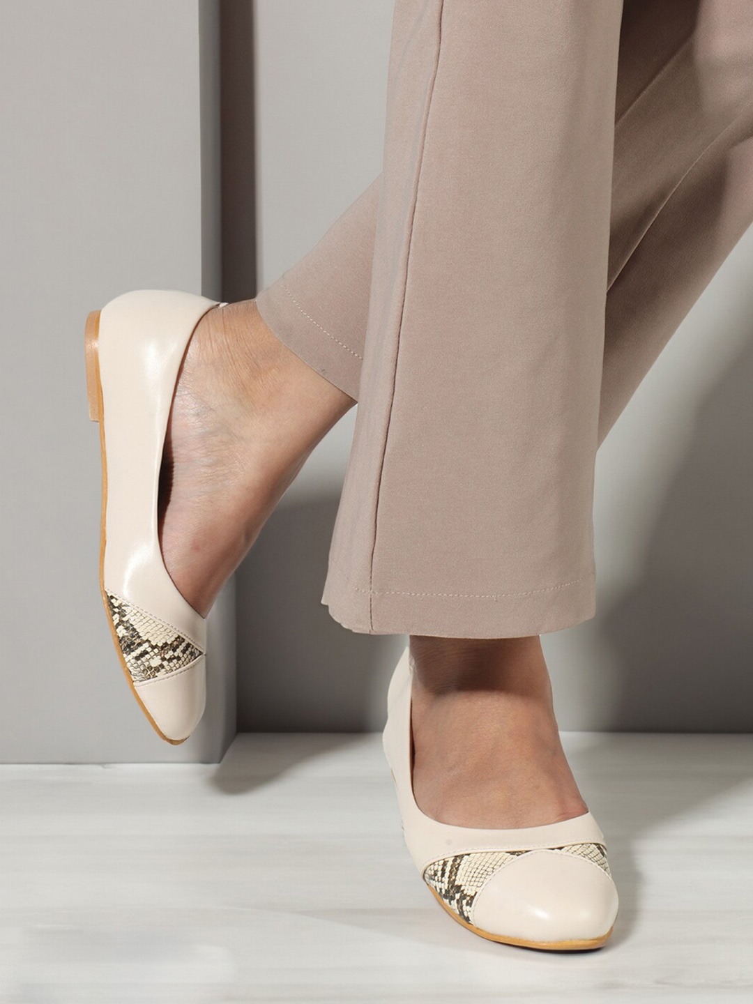 

ELLE Printed Round Toe Slip-On Ballerinas, Cream