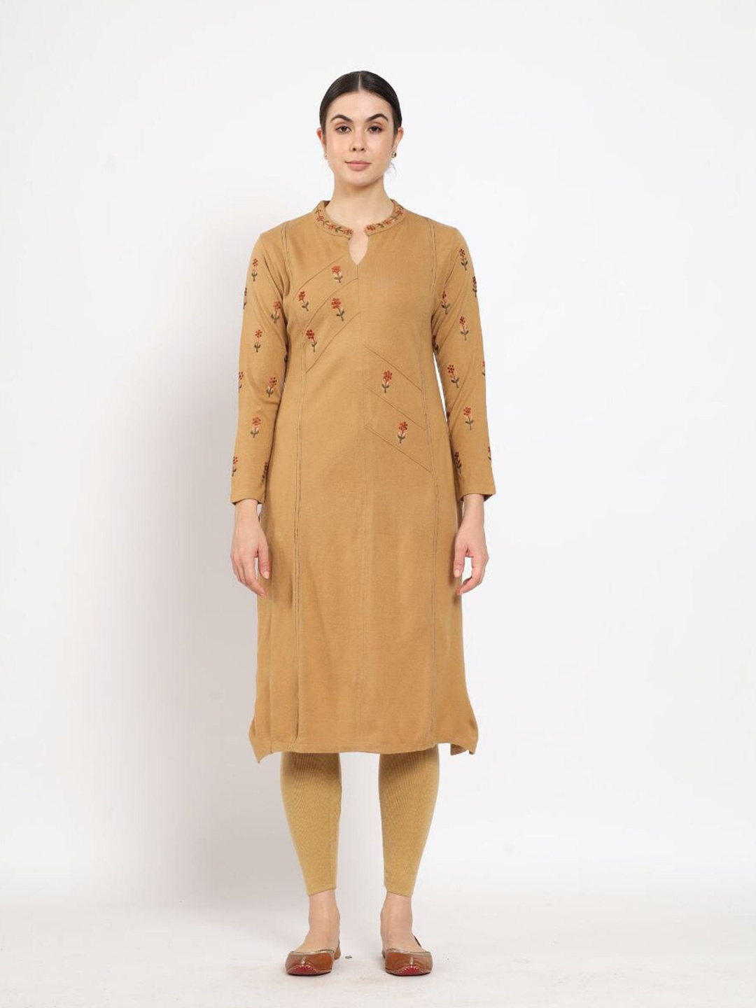 

FABNEST Women Beige Embroidered Thread Work Pathani Kurta