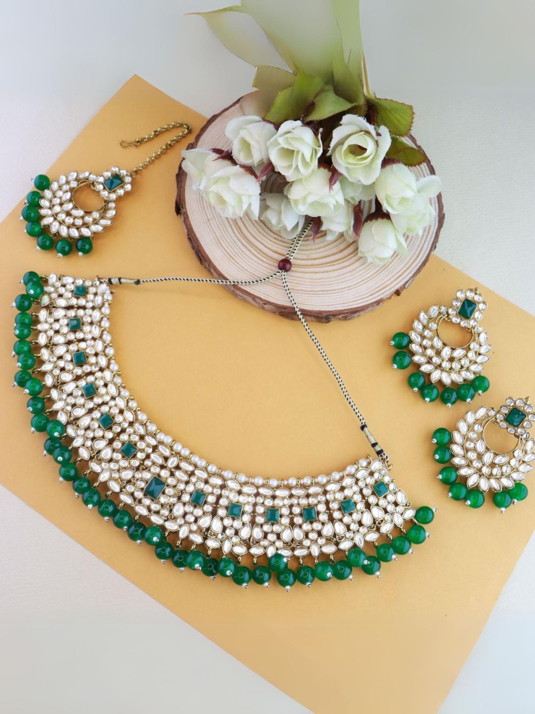 

I Jewels Gold-Plated Kundan-Studded & Beaded Choker & Earrings With Maang Tika