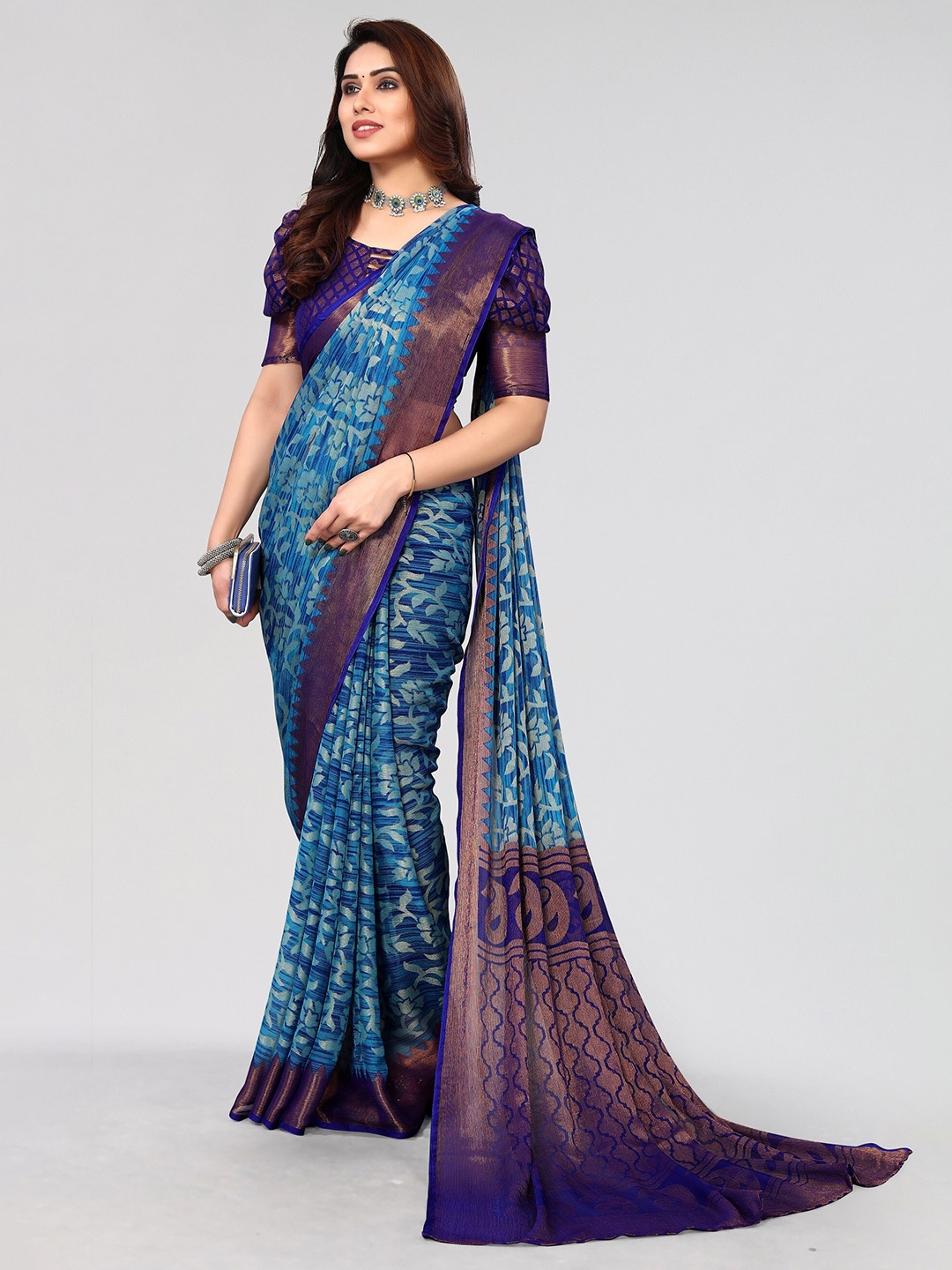 

Vivostav Designer Floral Printed Pure Chiffon Saree, Blue