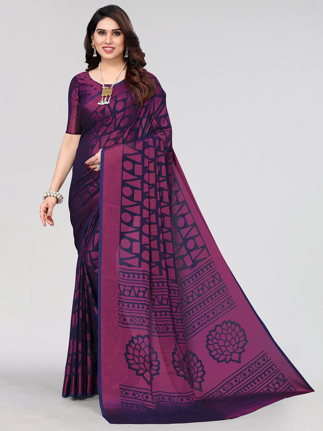 

Vivostav Designer Geometric Printed Pure Chiffon Saree, Navy blue