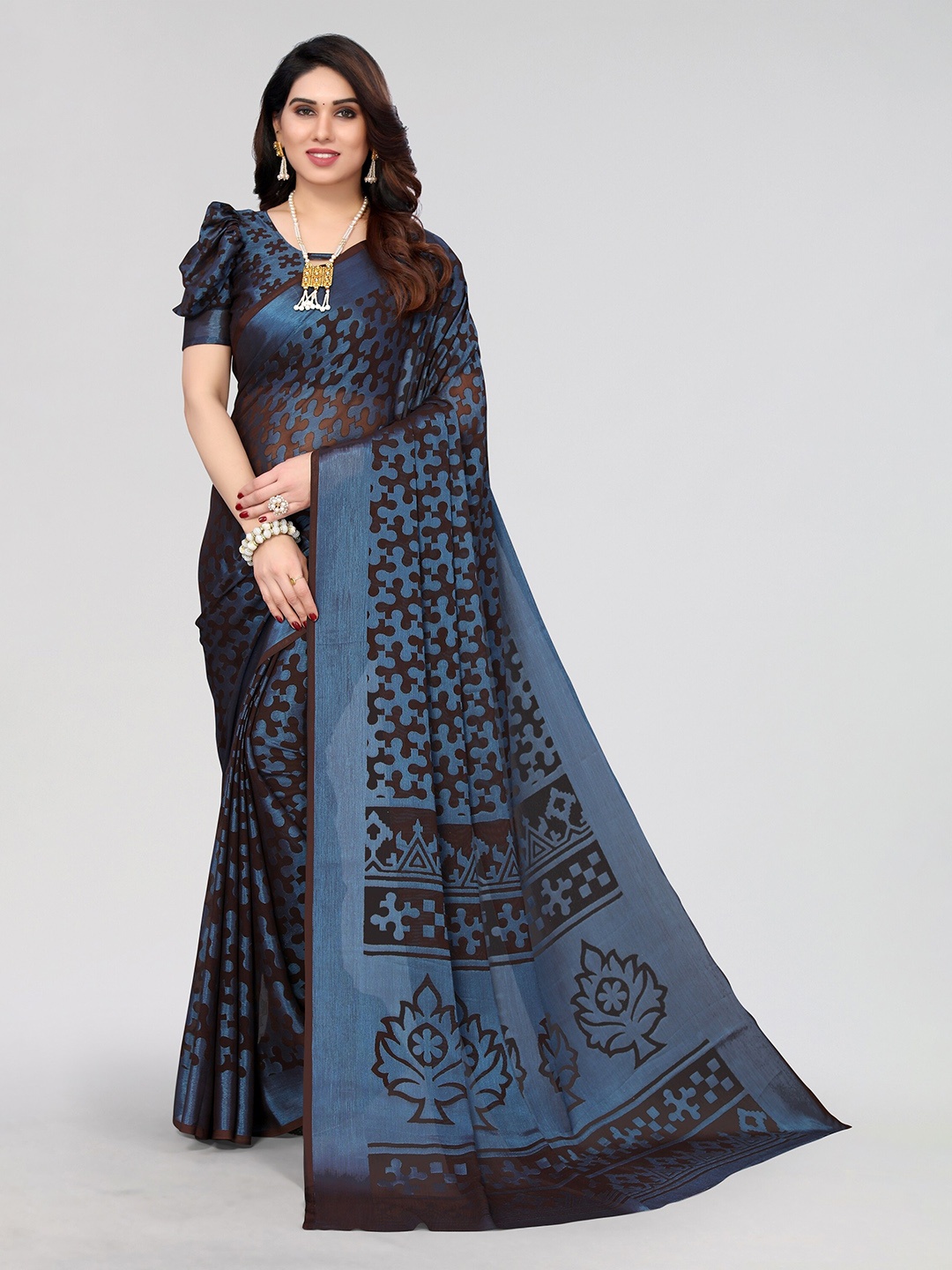 

Vivostav Designer Geometric Printed Pure Chiffon Banarasi Saree, Black