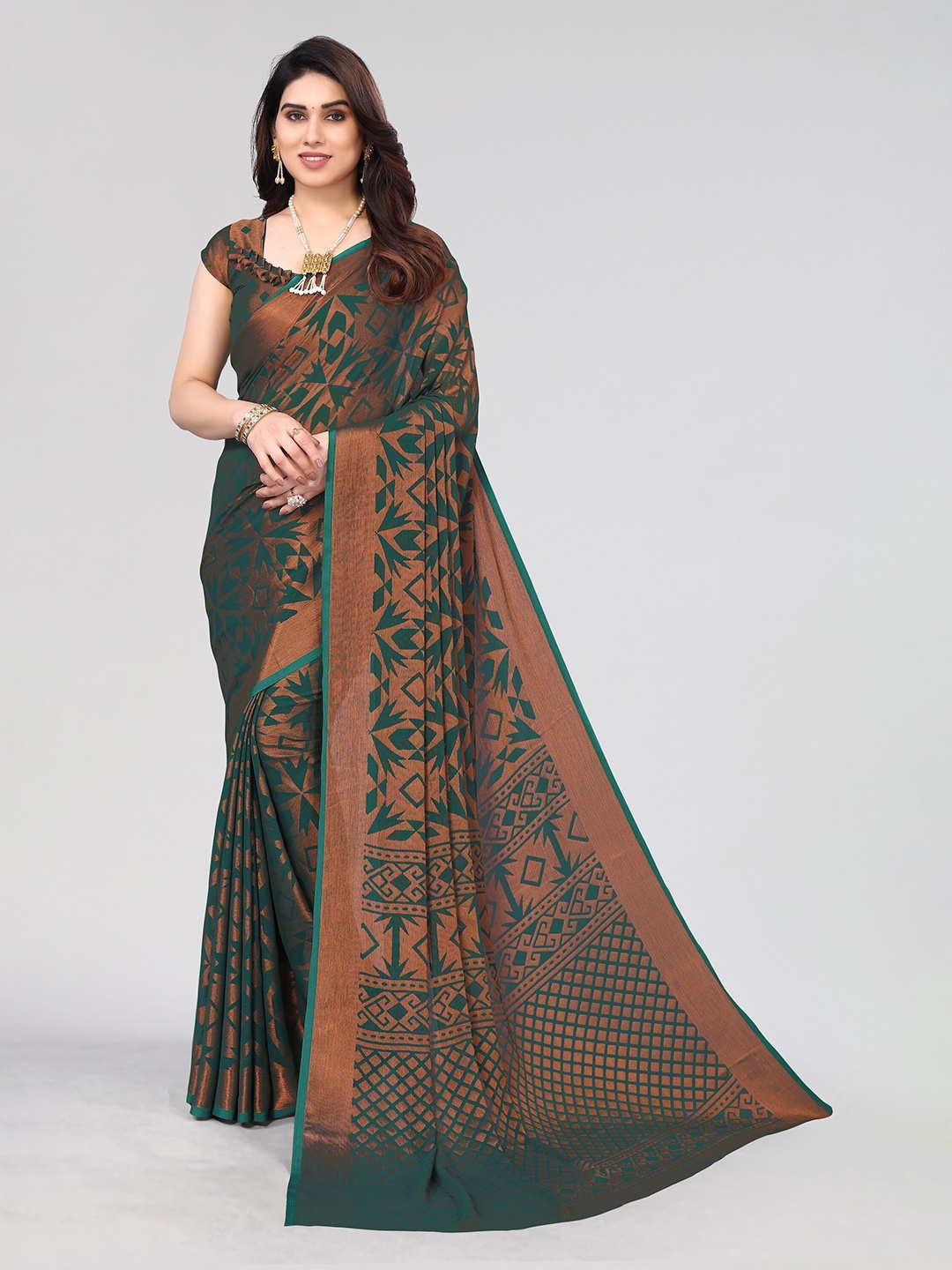 

Vivostav Designer Geometric Printed Saree, Green