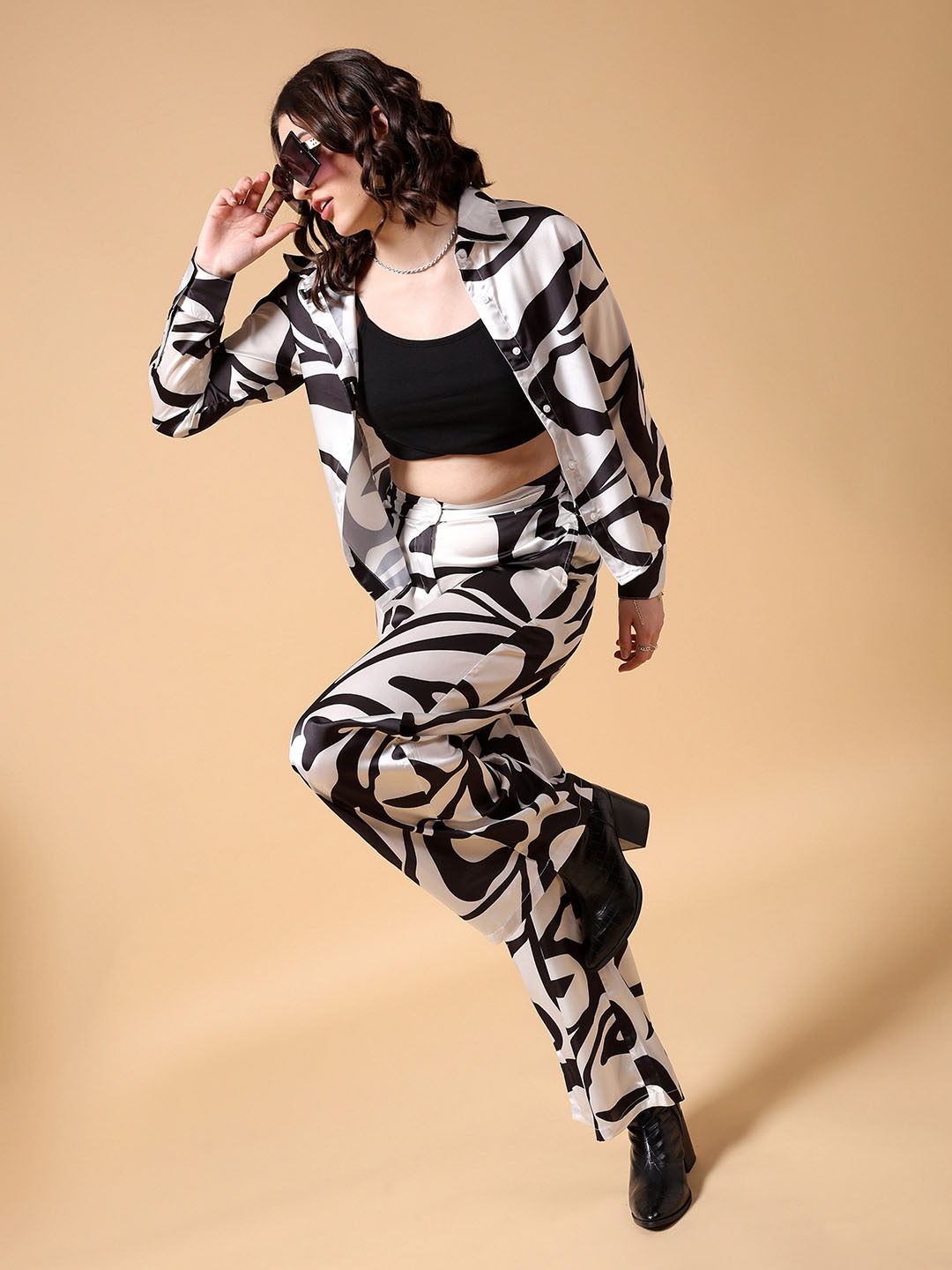 

Freehand by The Indian Garage Co Abstract Printed Shirt With Trousers, White
