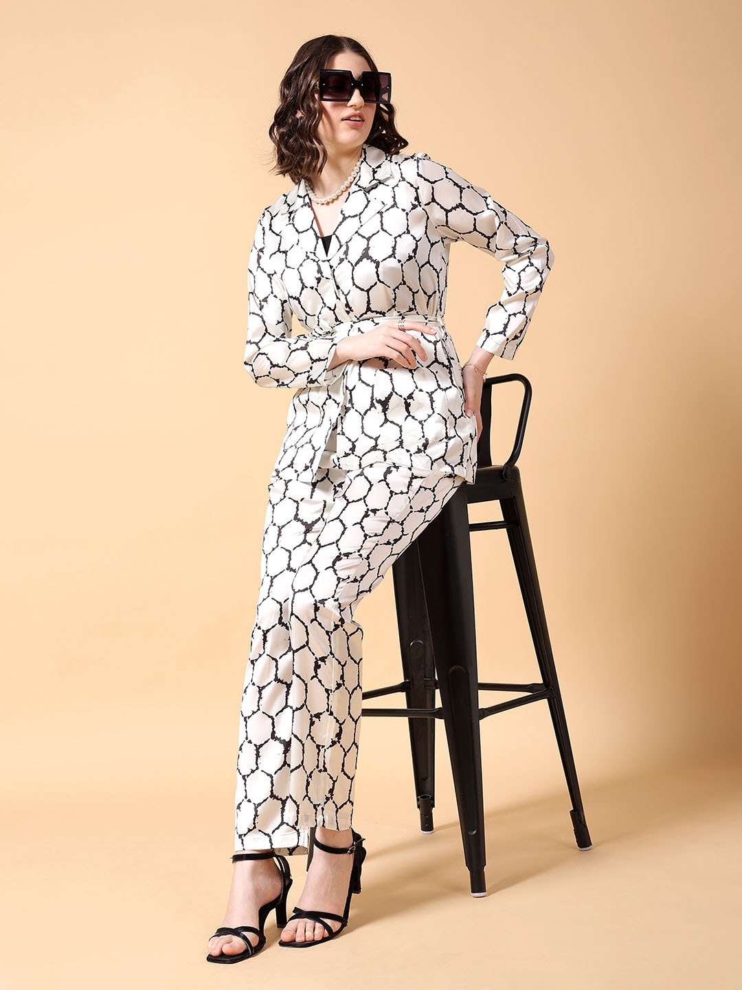 

Freehand by The Indian Garage Co Printed Shirt & Trousers Co-Ords, Off white
