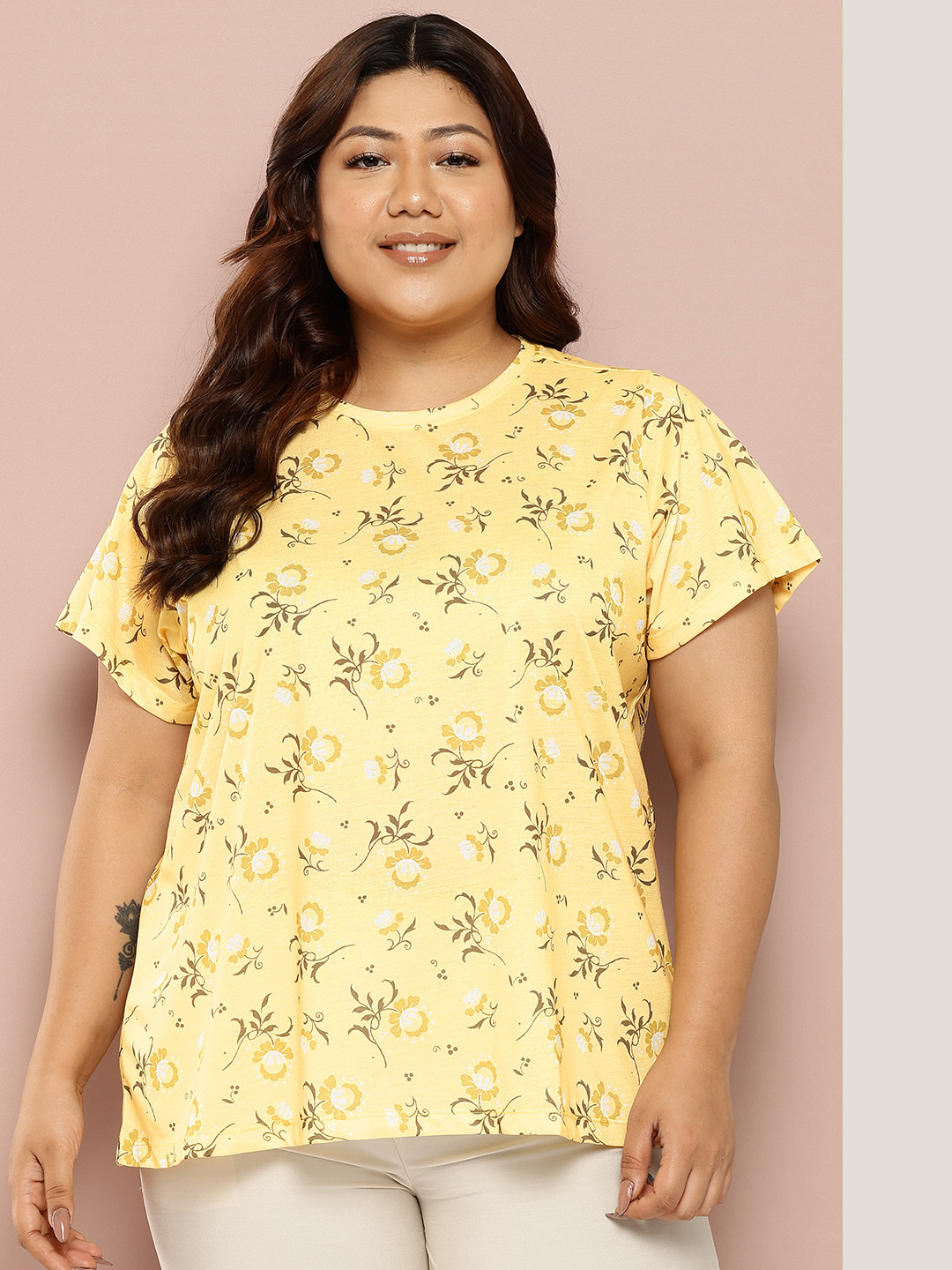 

Sztori Plus Size Floral Print Lounge T-shirt, Yellow
