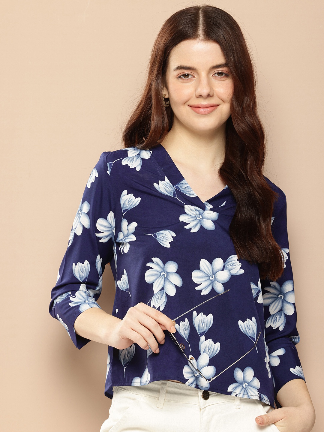 encore by INVICTUS Floral Printed Top, Navy blue