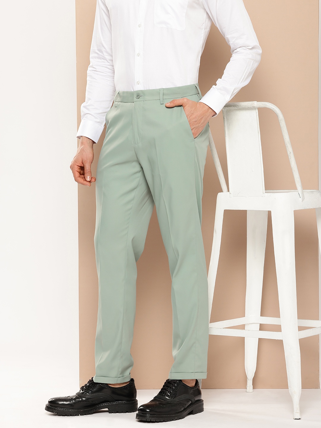 

INVICTUS Men Slim Fit Formal Trousers, Green