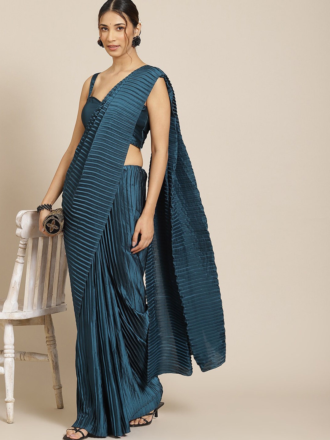 

Warthy Ent Satin Crushed Saree, Turquoise blue