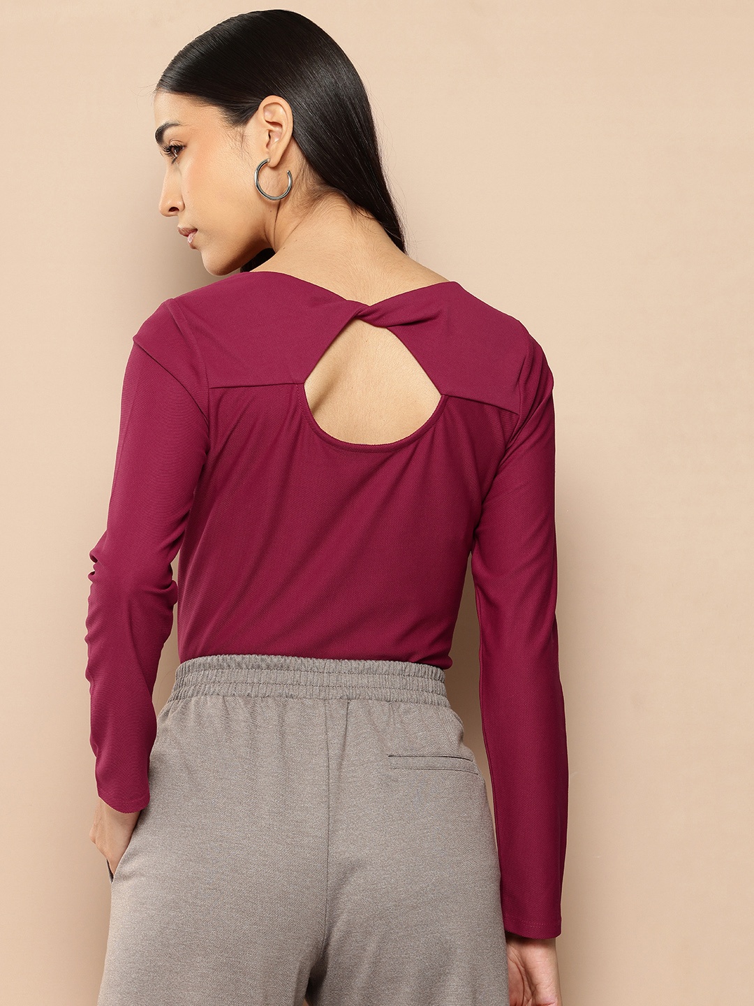 

Chemistry Styled Back Twisted Top, Burgundy