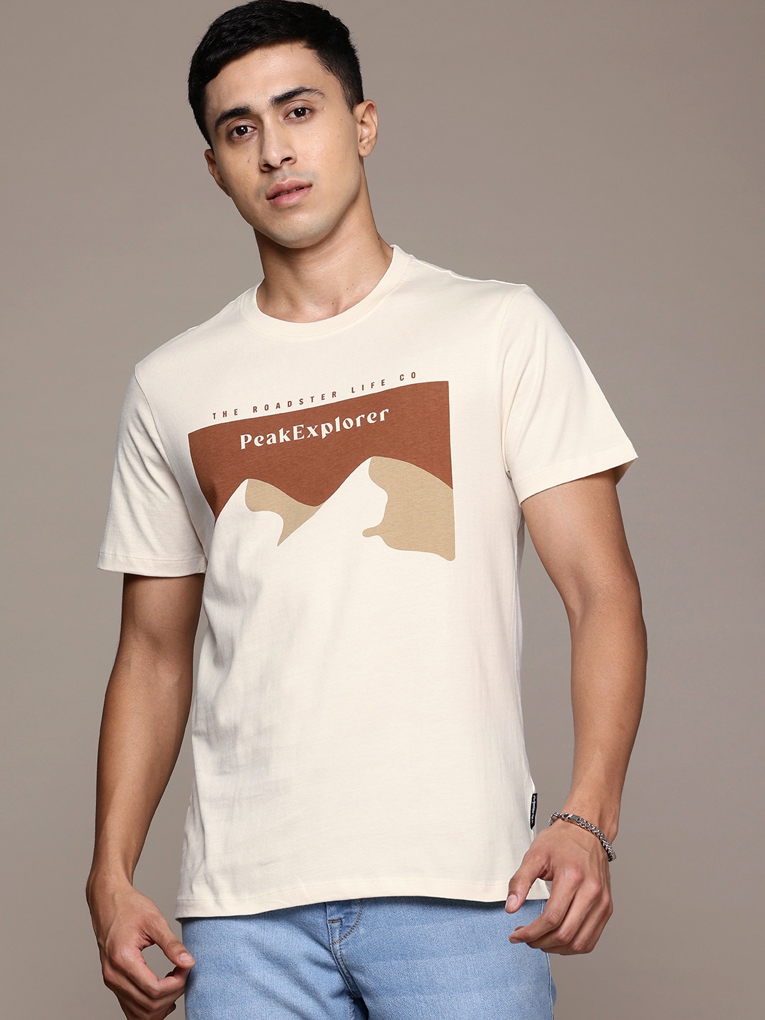 

The Roadster Lifestyle Co. Men Printed Pure Cotton T-shirt, Off white