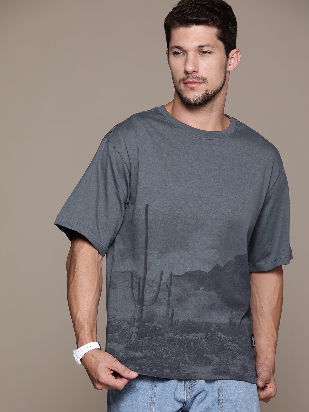 

The Roadster Lifestyle Co. Printed Drop-Shoulder Sleeves Pure Cotton Relaxed T-shirt, Charcoal