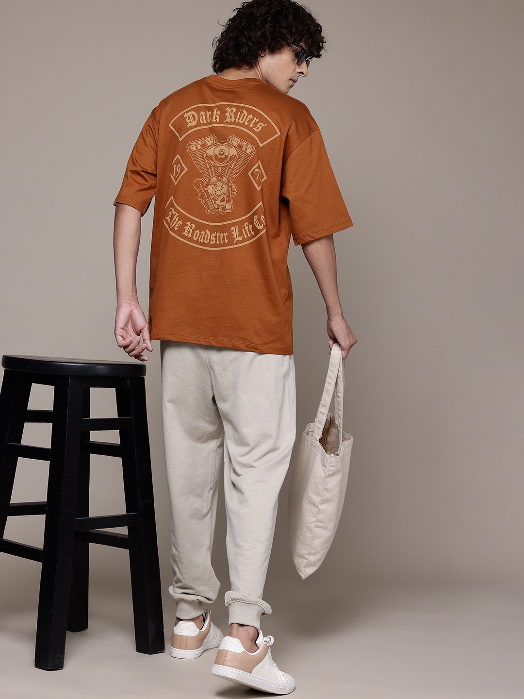 

The Roadster Lifestyle Co. Printed Drop-Shoulder Sleeves Pure Cotton Relaxed T-shirt, Rust