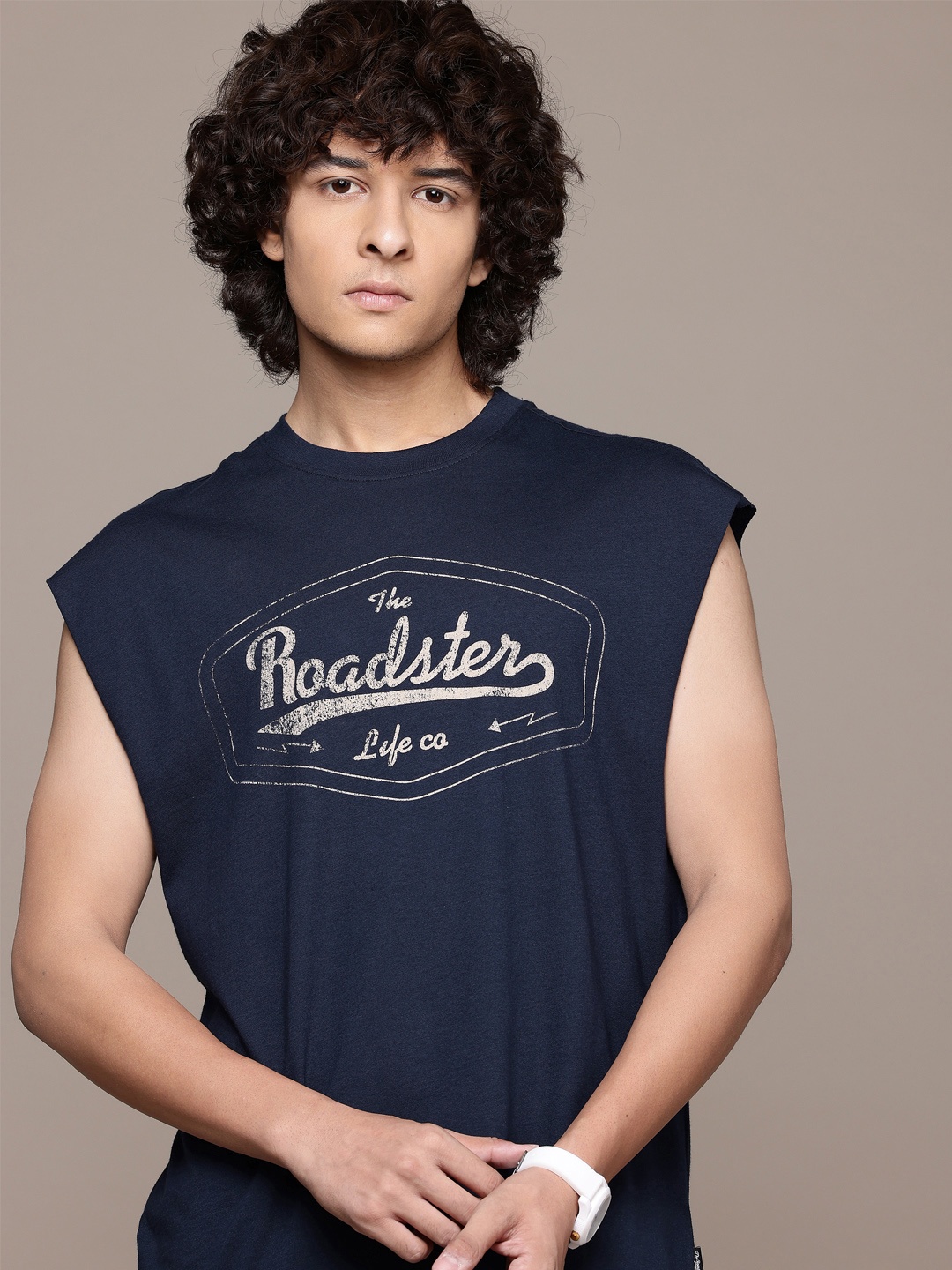 

The Roadster Lifestyle Co. Men Brand Logo Relaxed Fit Pure Cotton T-shirt, Navy blue