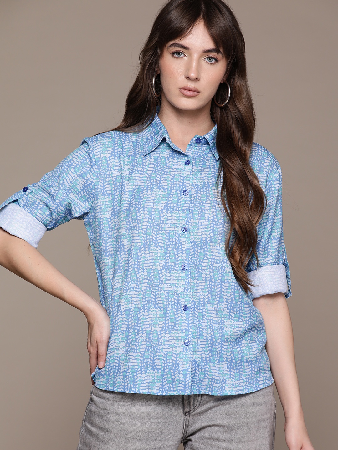 

The Roadster Lifestyle Co. Abstract Printed Roll-Up Sleeves Casual Shirt, Blue