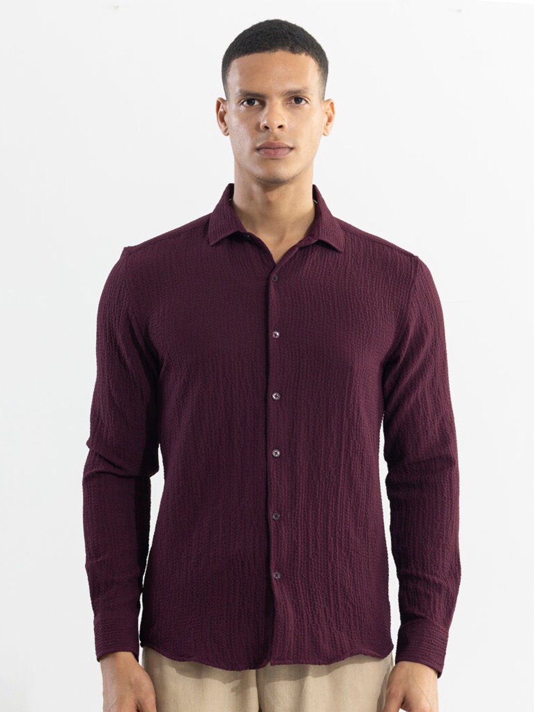 

Snitch Spread Collar Long Sleeves Classic Slim Fit Micro Checks Opaque Casual Shirt, Maroon
