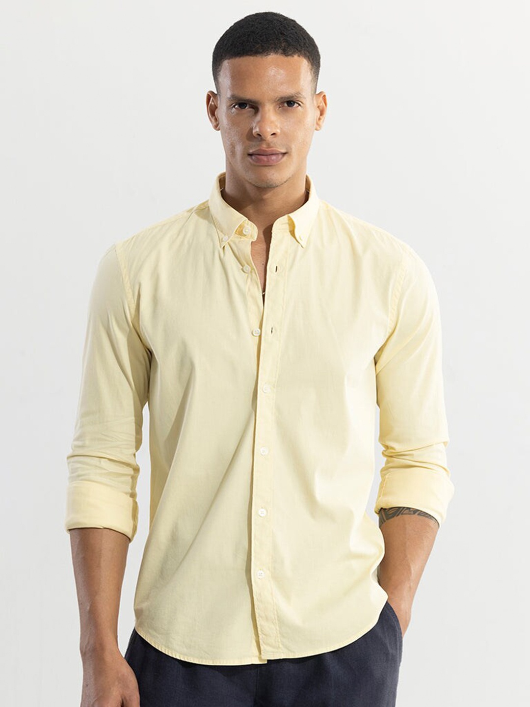

Snitch Spread Collar Long Sleeves Classic Slim Fit Opaque Cotton Casual Shirt, Yellow