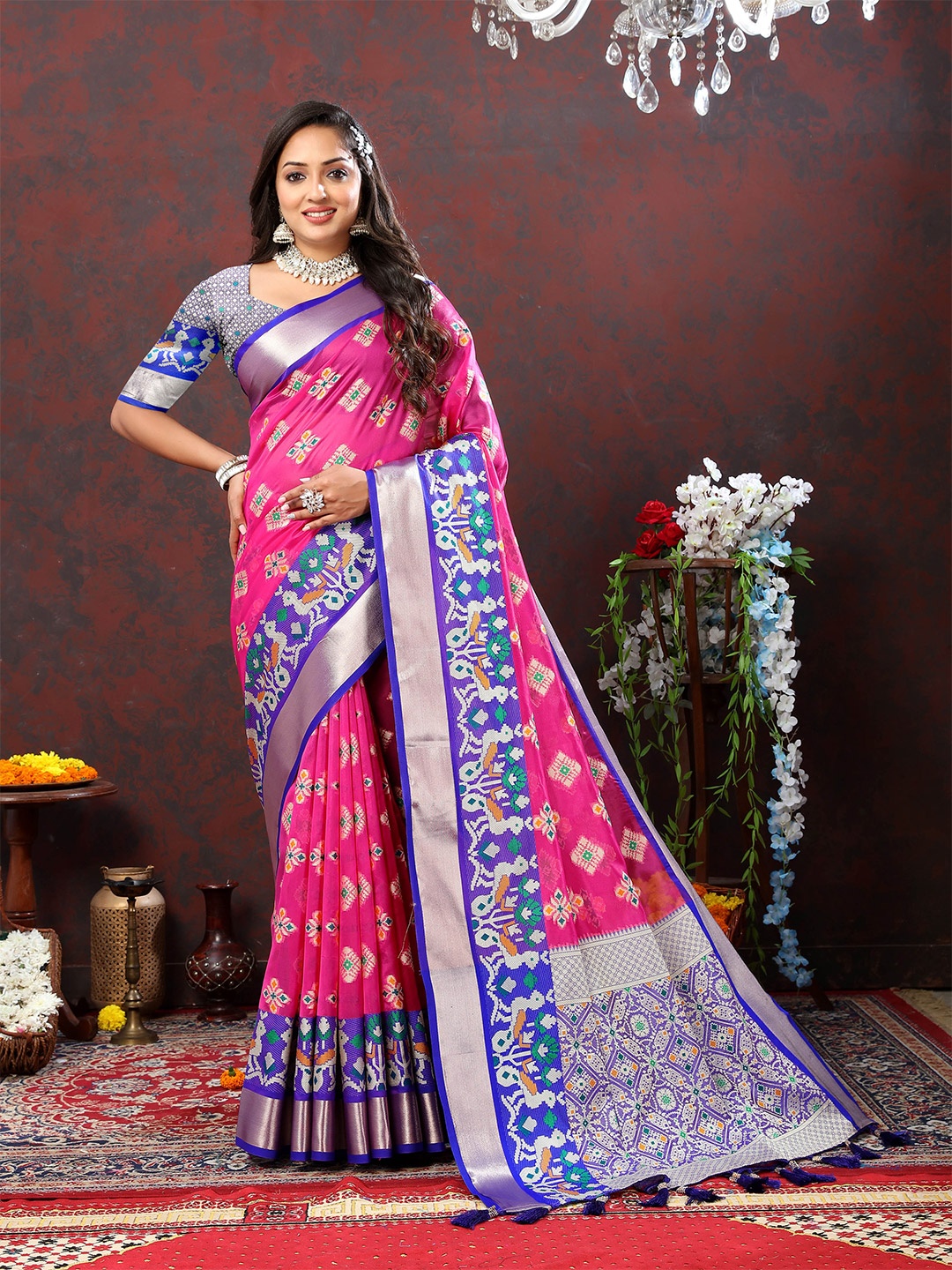 

Divyadham Textiles Ethnic Motifs Woven Design Zari Pure Silk Banarasi Saree, Pink