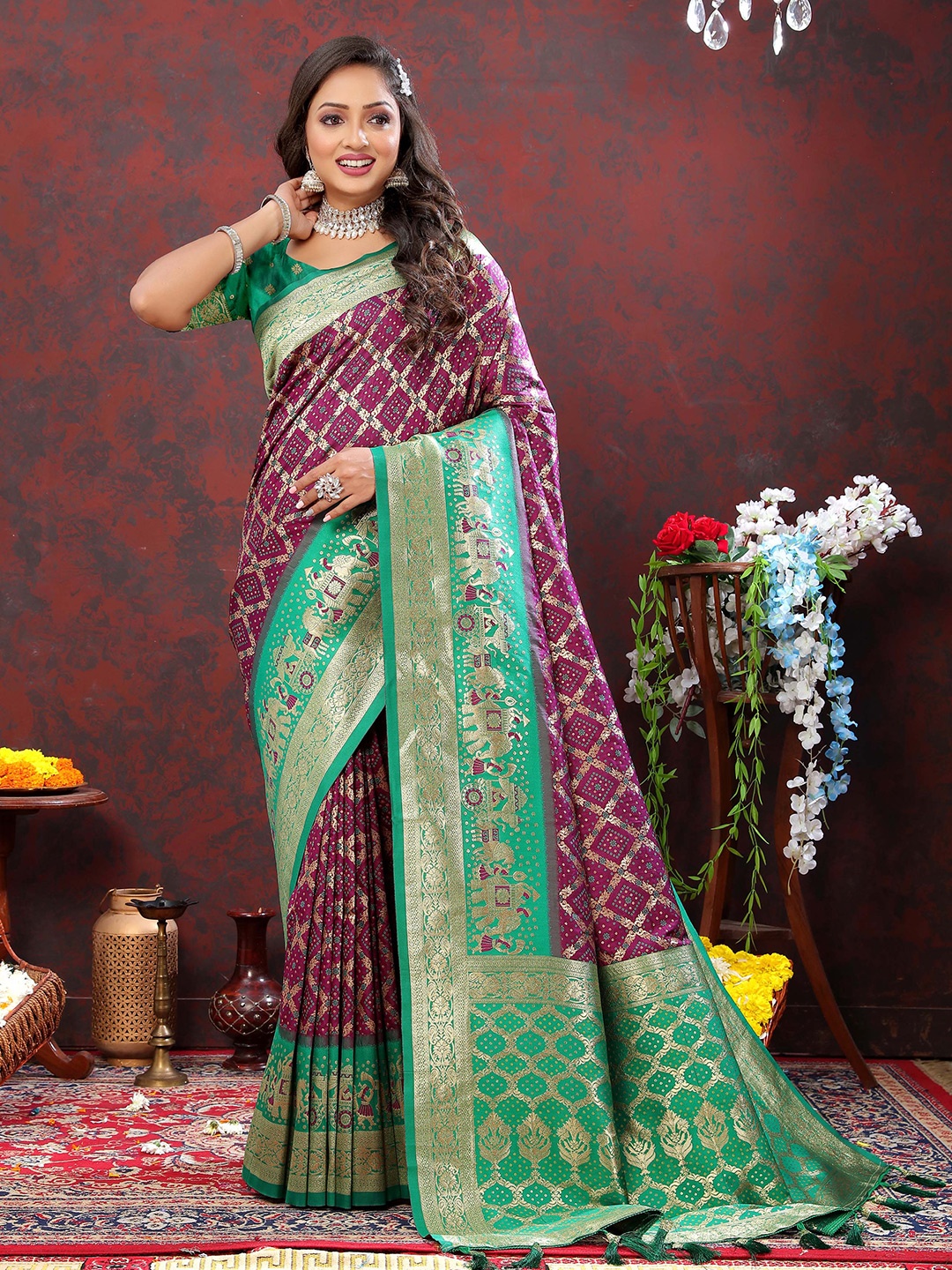 

Divyadham Textiles Geometric Woven Design Pure Silk Zari Patola Saree, Purple