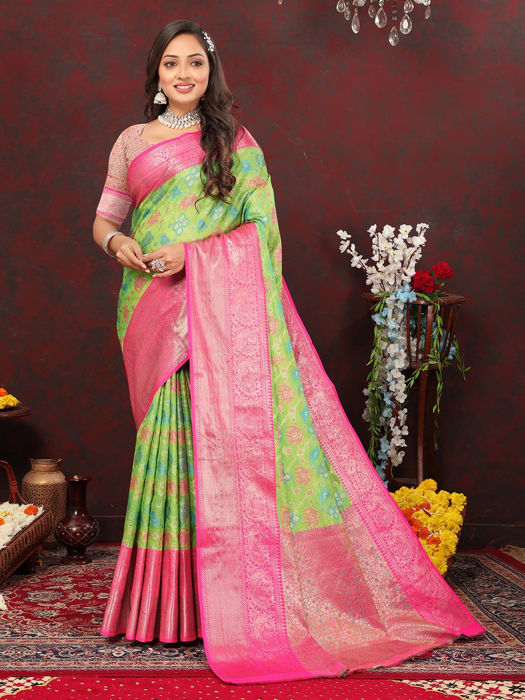 

Divyadham Textiles Ethnic Motifs Woven Design Zari Pure Silk Banarasi Saree, Green