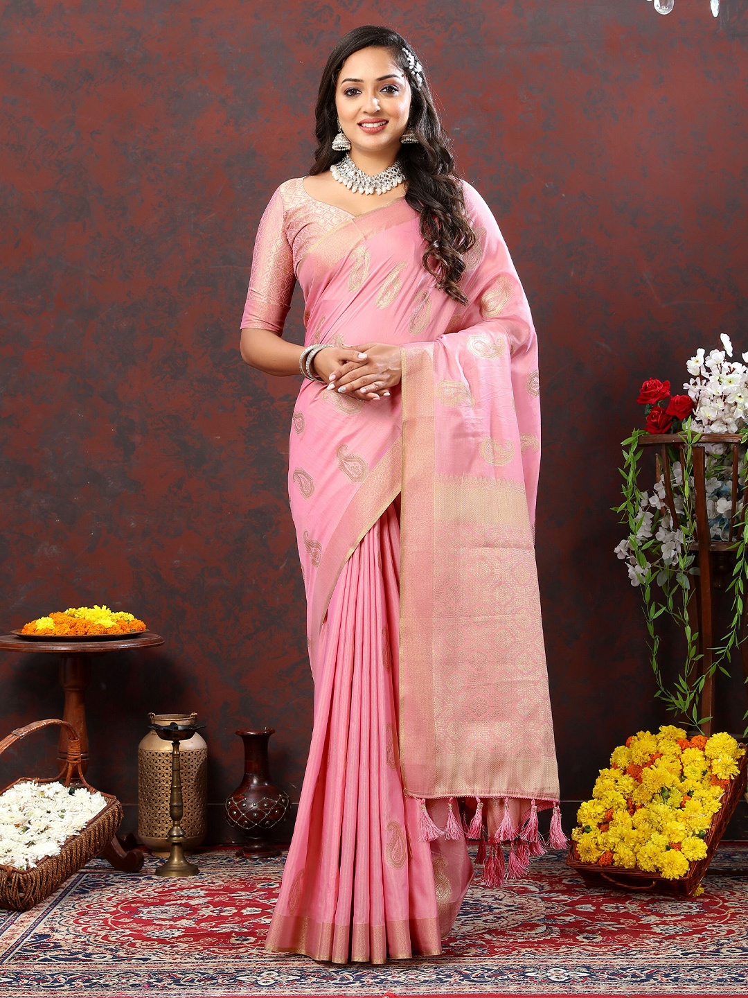 

Divyadham Textiles Ethnic Motifs Woven Design Silk Cotton Zari Banarasi Saree, Pink
