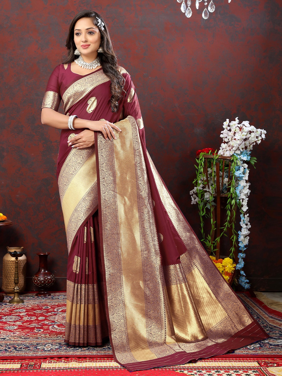 

Divyadham Textiles Ethnic Motifs Woven Design Zari Pure Silk Banarasi Saree, Maroon