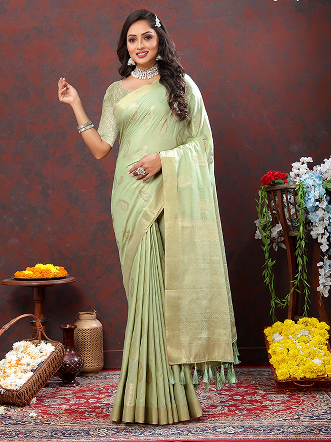 

Divyadham Textiles Paisley Woven Design Zari Silk Cotton Banarasi Saree, Green