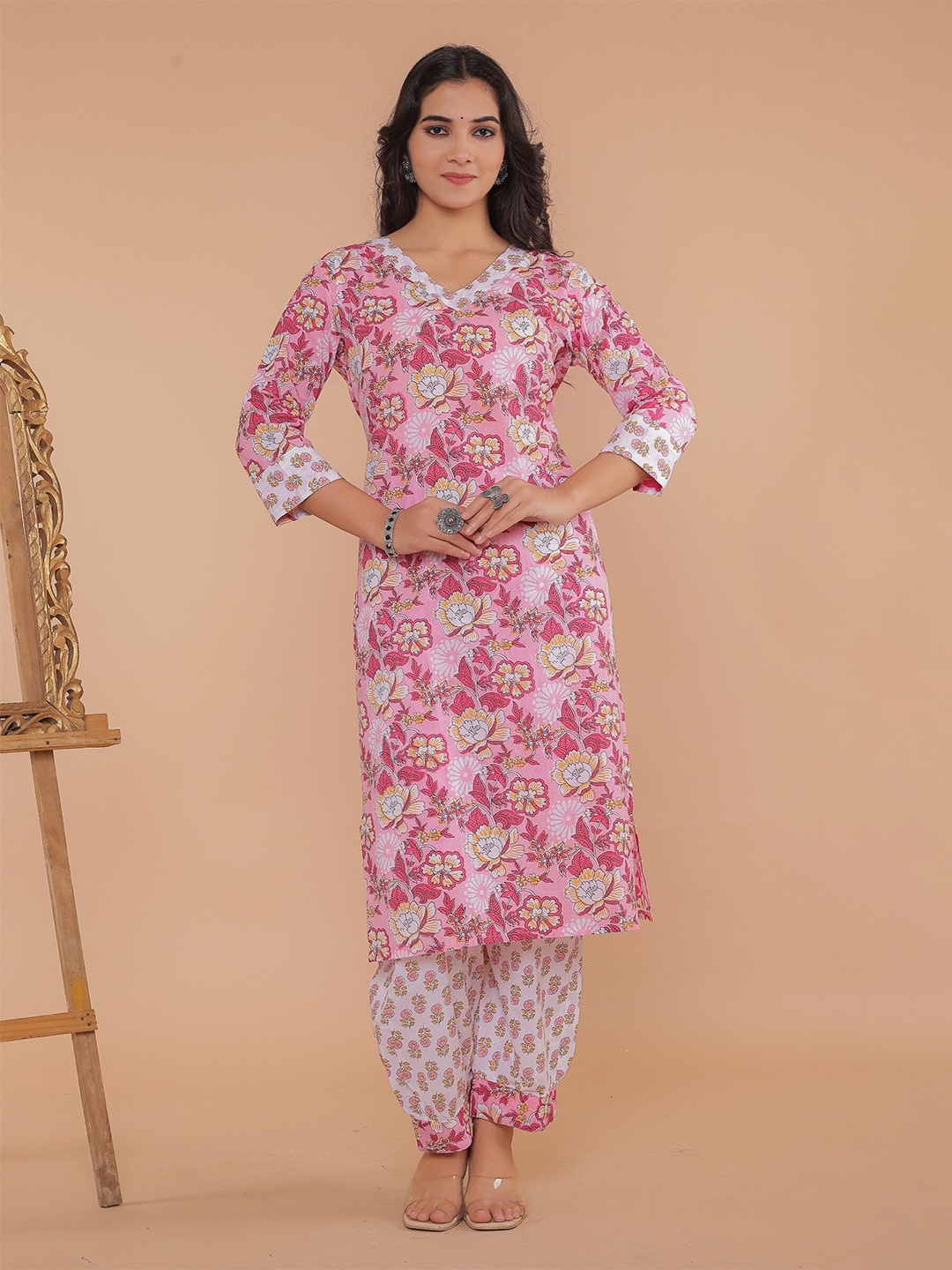

R RANAK CREATION Floral Printed Regular Pure Cotton Kurta with Trousers, Pink