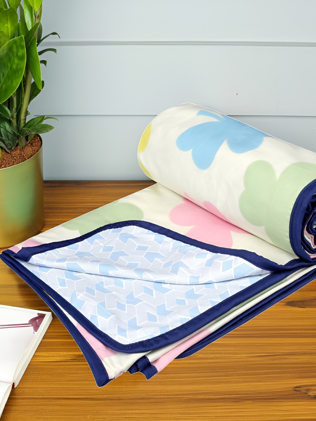

bsb home Green & Yellow Mild Winter 120 GSM Double Bed Dohar