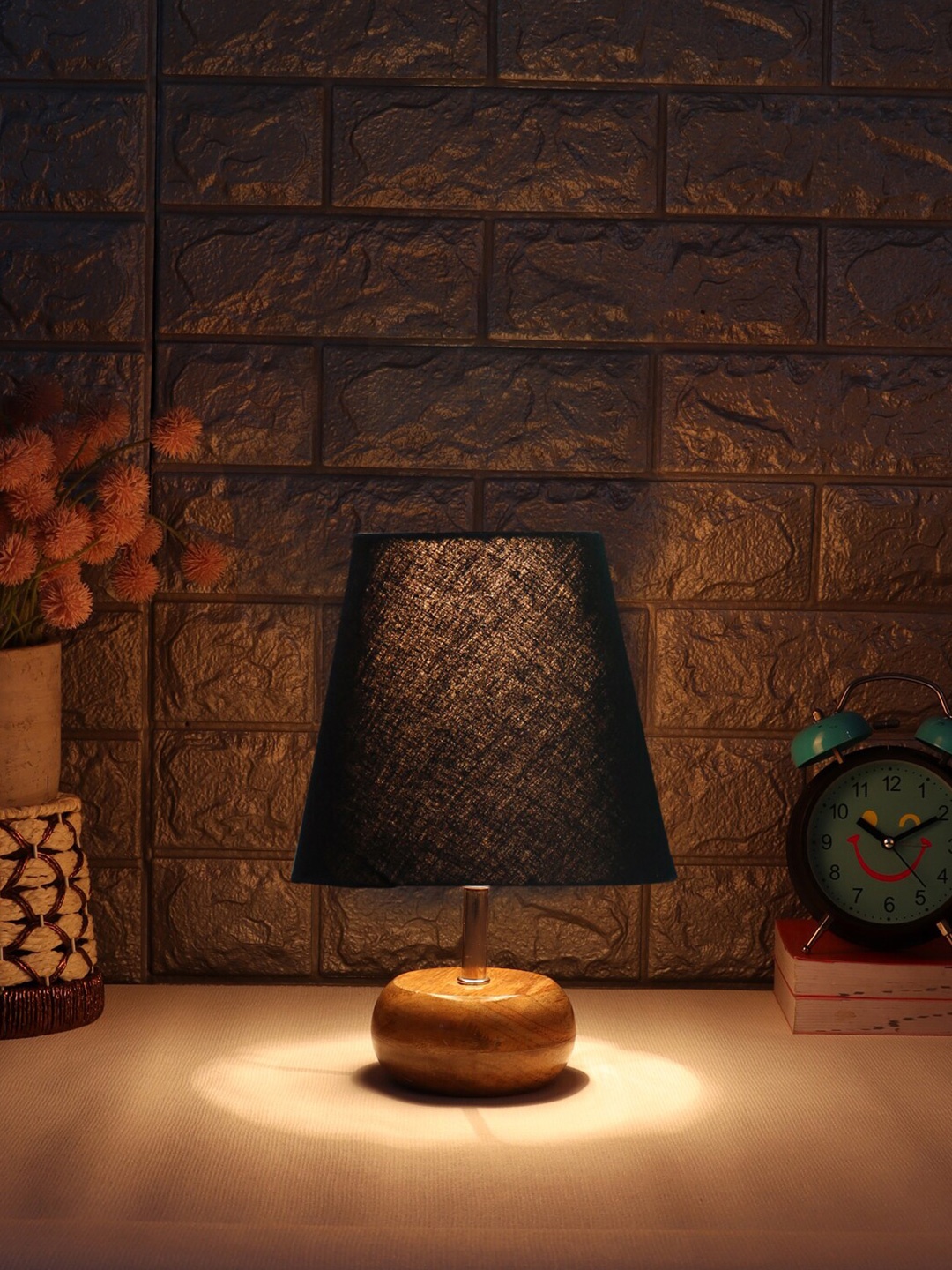 

Devansh Black Wooden Frustum Table Lamp
