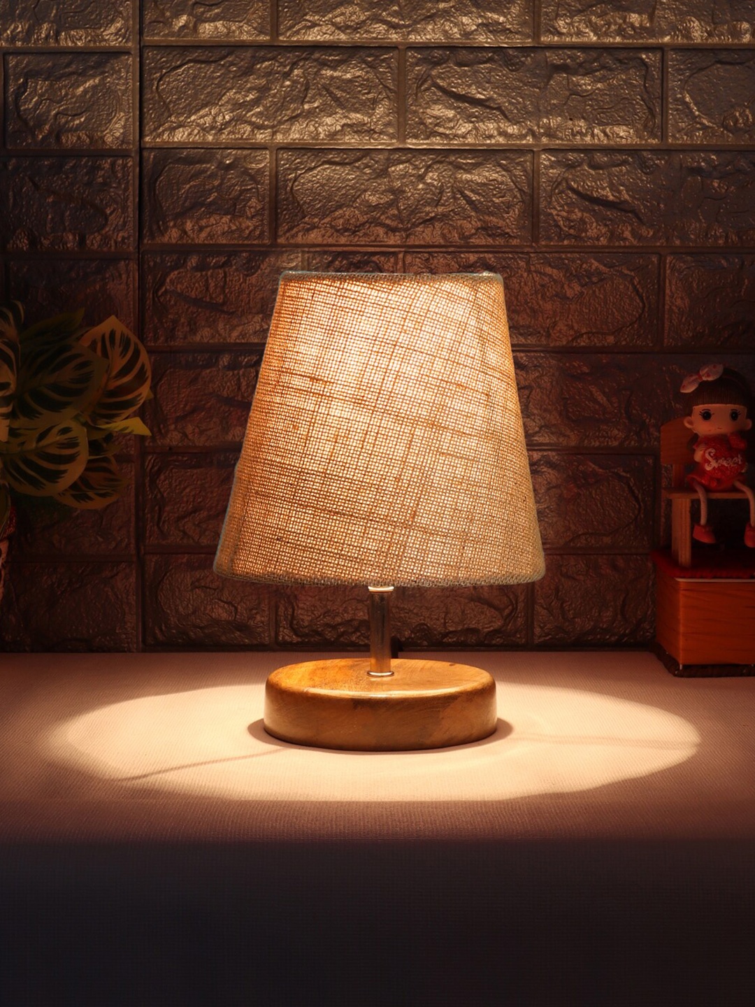 

Devansh Beige Wooden Frustum Table Lamps