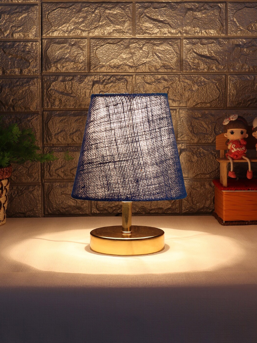 

Devansh Blue Metal Frustum Table Lamp