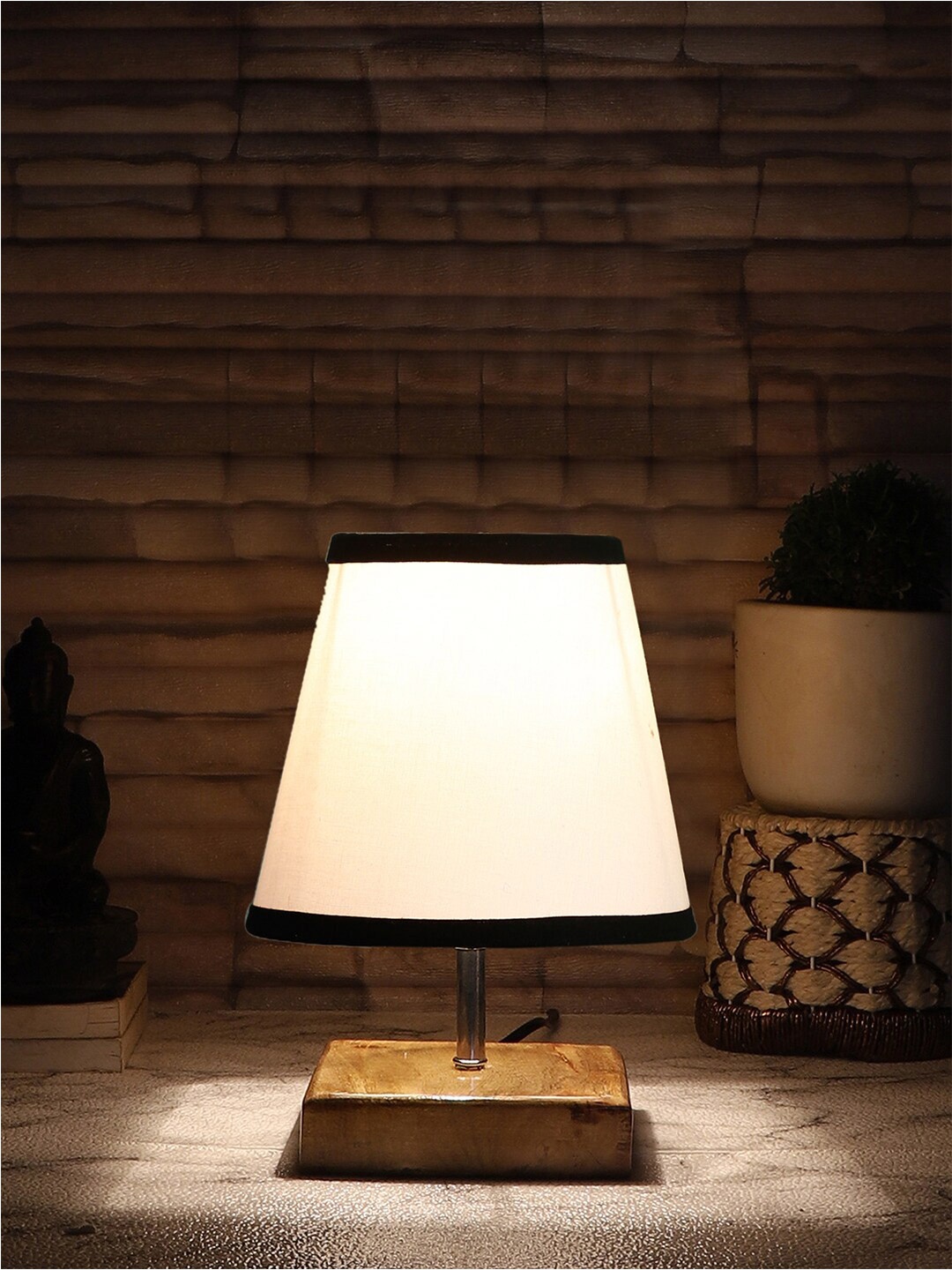 

Devansh White & Black Frustum Table Lamp