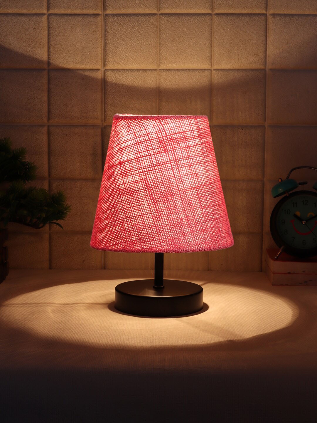 

Devansh Pink Textured Table Lamp
